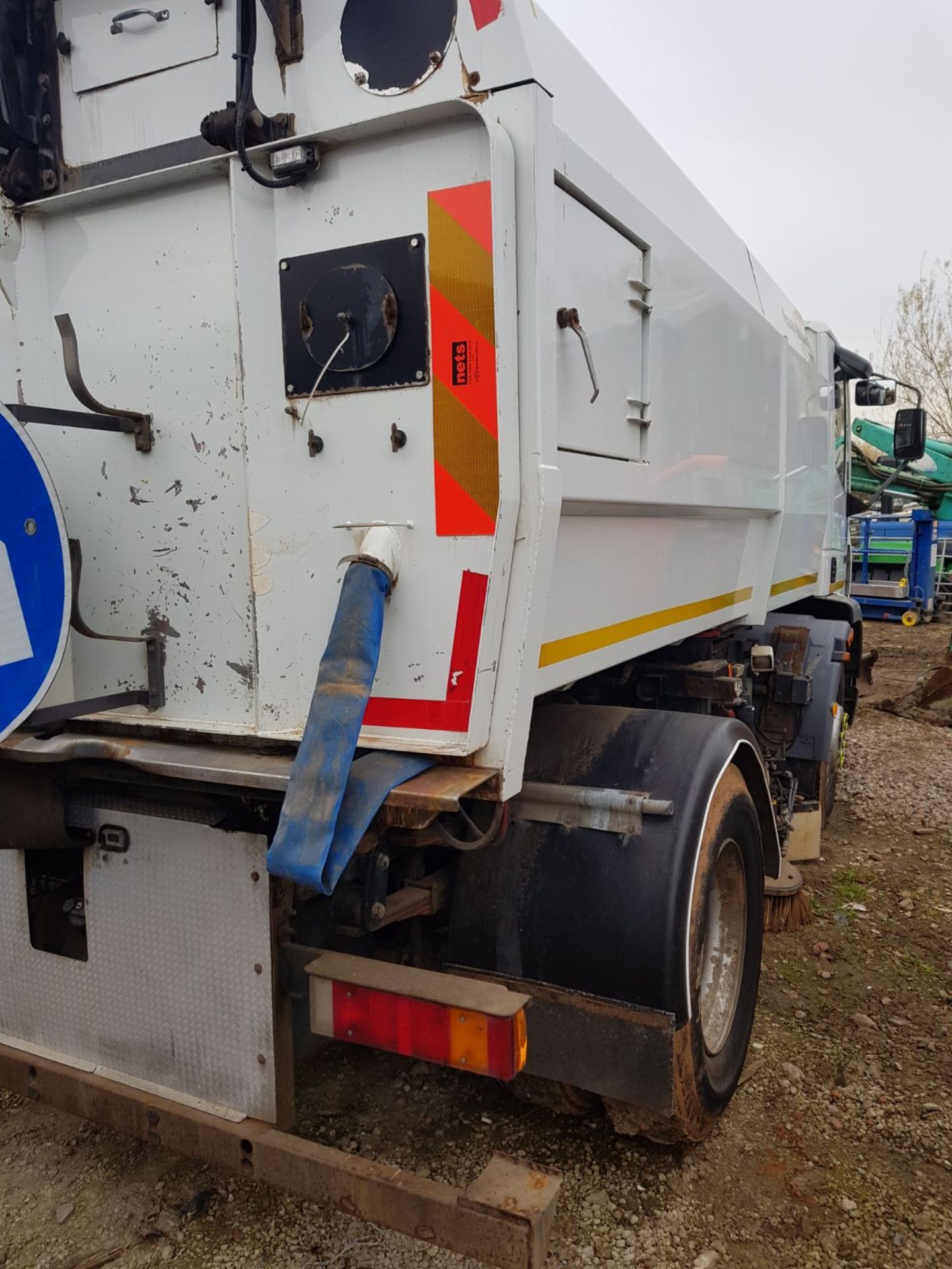 2005/55 REG WHITE IVECO EUROCARGO 150 E21 SCARAB MAGNUM SWEEPER / STREET CLEANSING *PLUS VAT* - Image 3 of 11