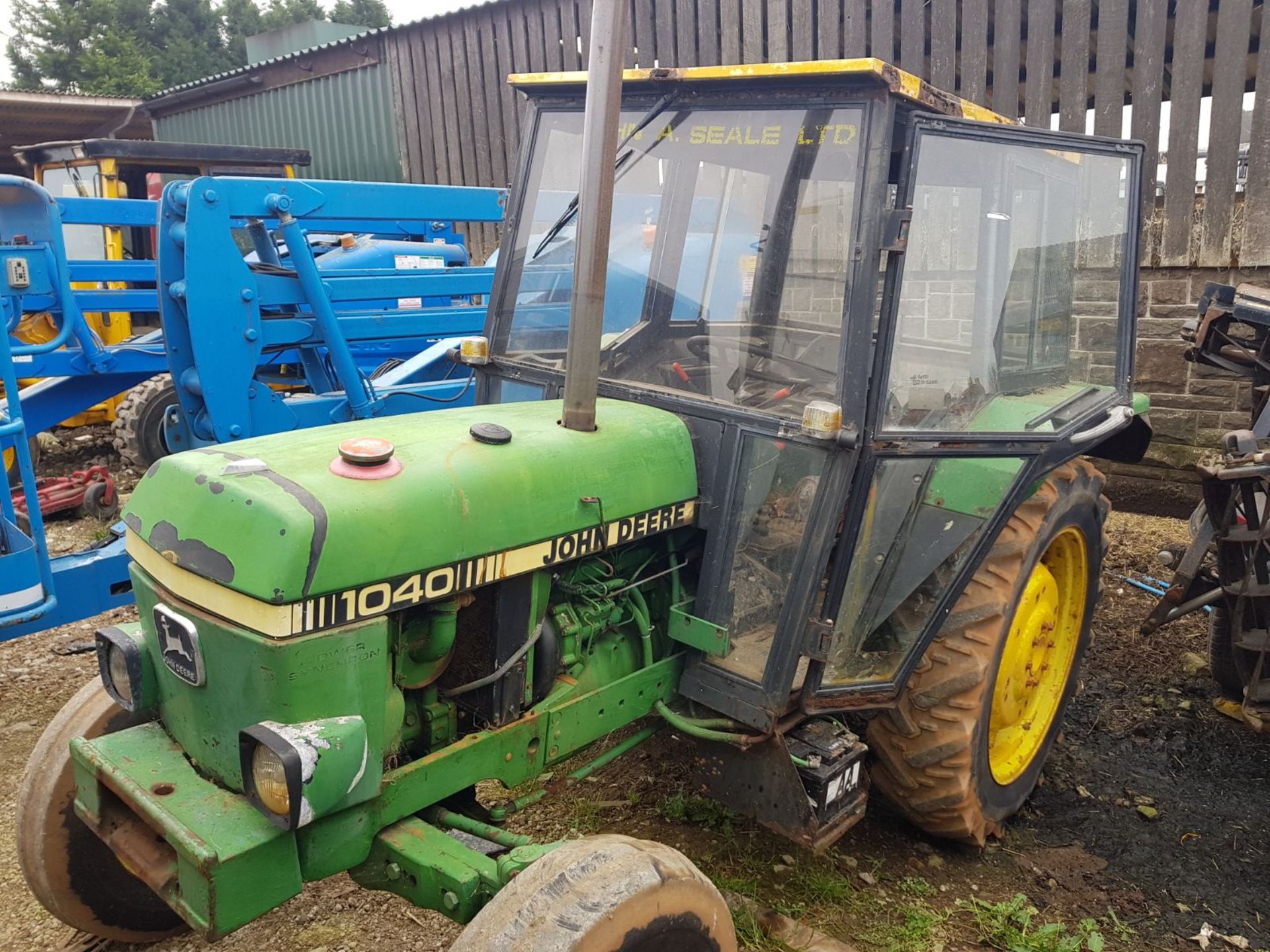 JOHN DEERE 1040 TRACTOR, SHOWING 3,468 HOURS (UNVERIFIED) *PLUS VAT* - Image 2 of 7