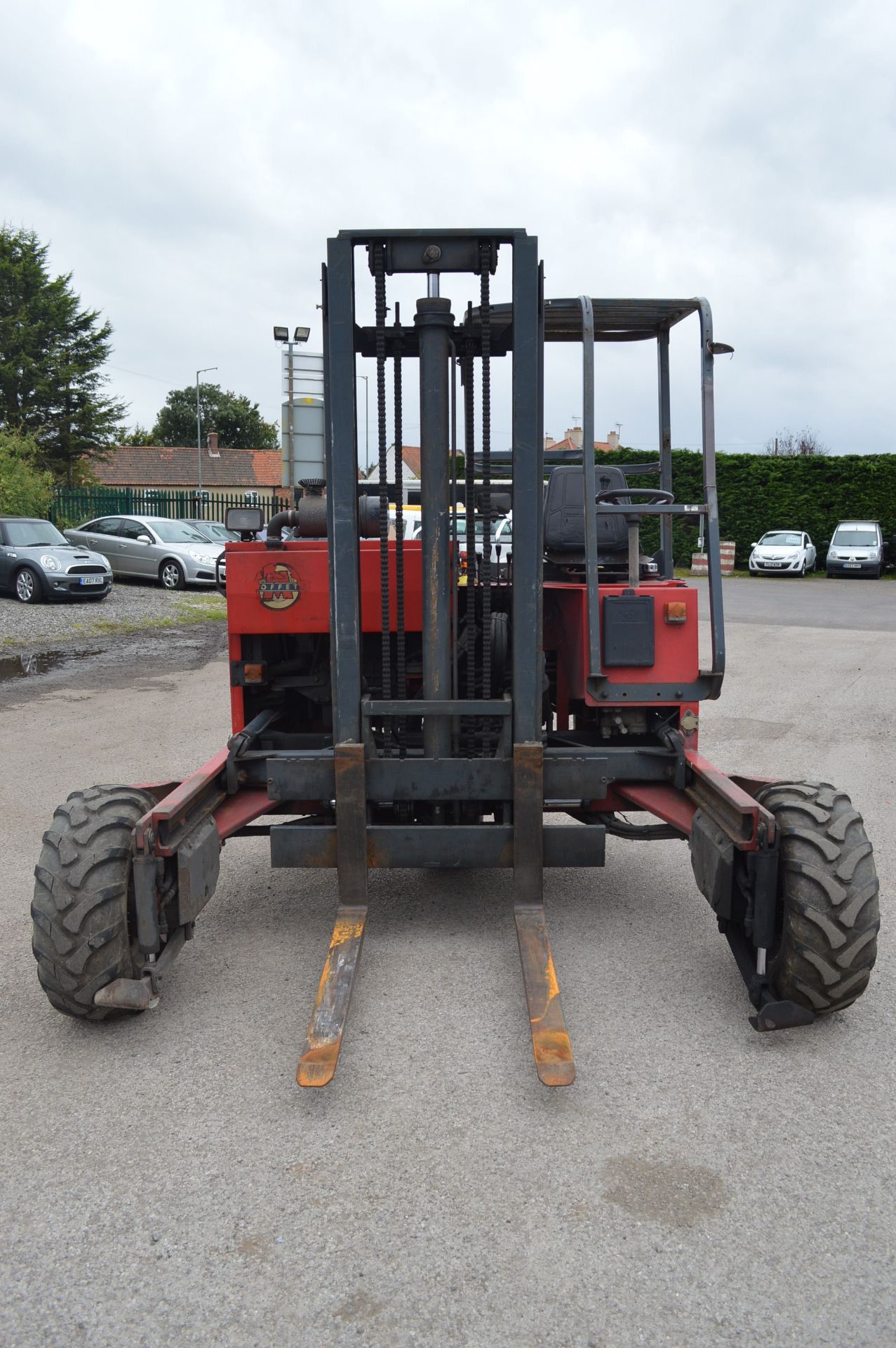 2003/53 REG MOFFETT MOUNTY RED DIESEL FORKLIFT WITH SIDE SHIFT, IN GOOD WORKING ORDER *PLUS VAT* - Image 2 of 14