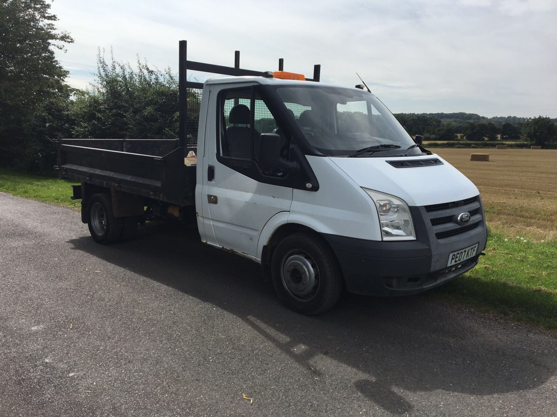 2007/07 REG FORD TRANSIT 100 T350M RWD TIPPER, SHOWING 1 FORMER KEEPER *NO VAT*