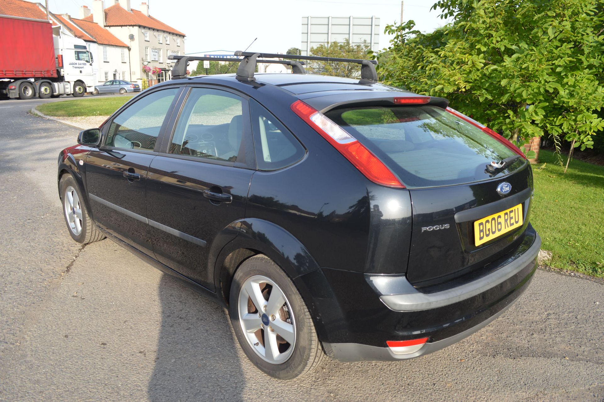 2006/06 REG FORD FOCUS ZETEC CLIMATE TDCI, 1.8 DIESEL *NO VAT* - Image 4 of 11