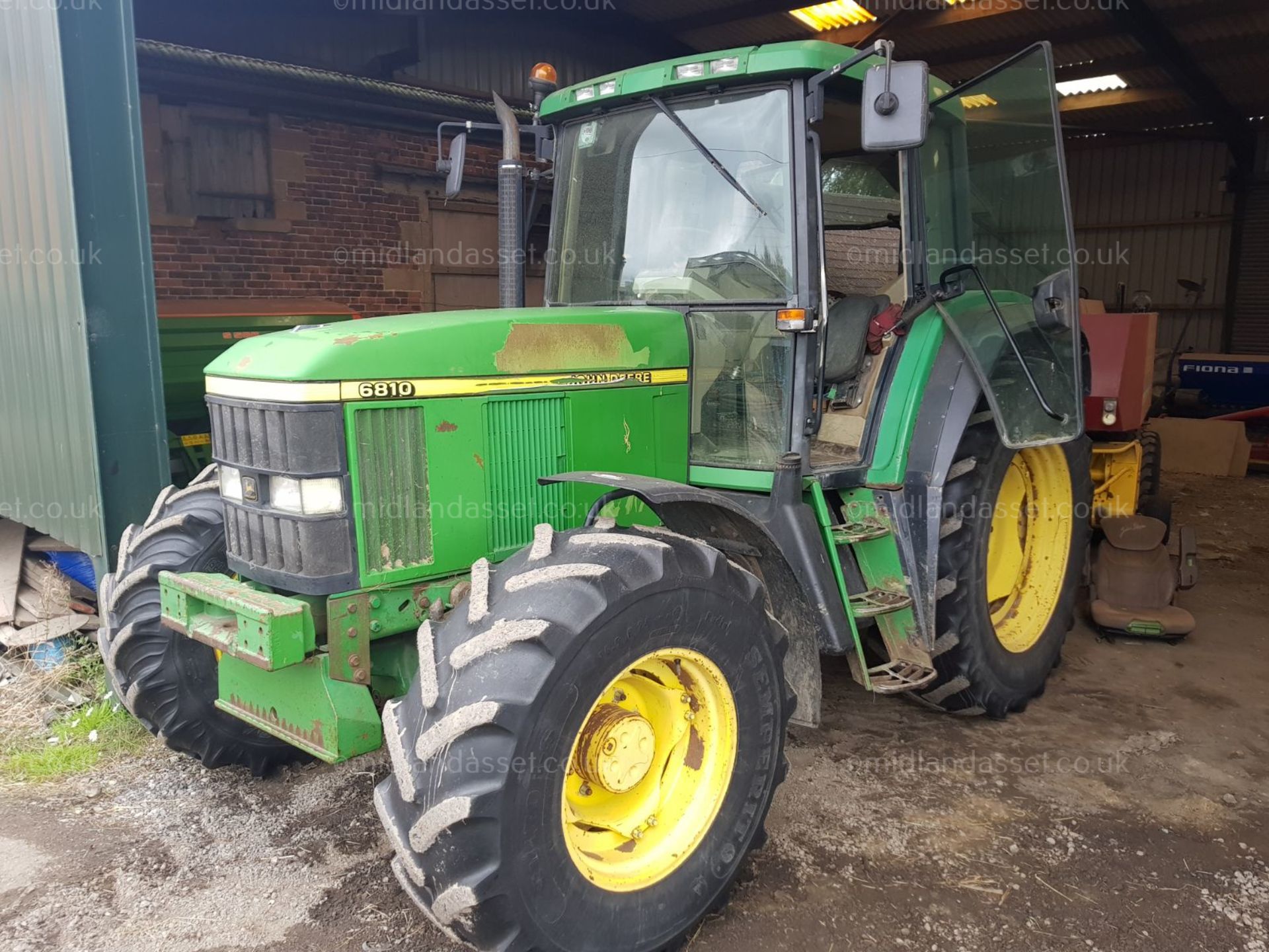 2001/W REG JOHN DEERE 6810 TRACTOR