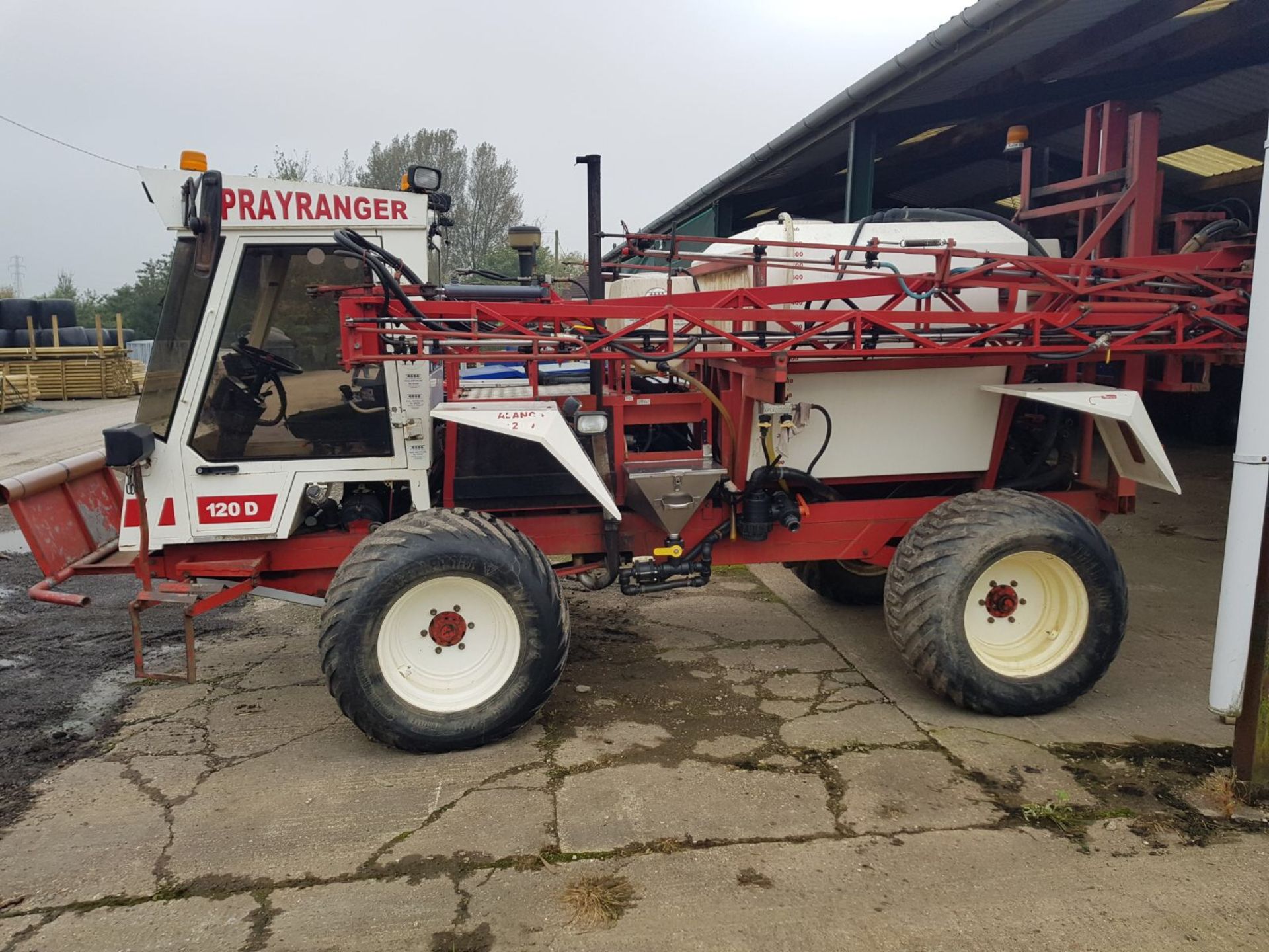 2000/W REG ALANCO SPRAYRANGER CROP SPRAYER 24M. ENGINE SERVICE HISTORY PRESENT *PLUS VAT* - Image 3 of 20