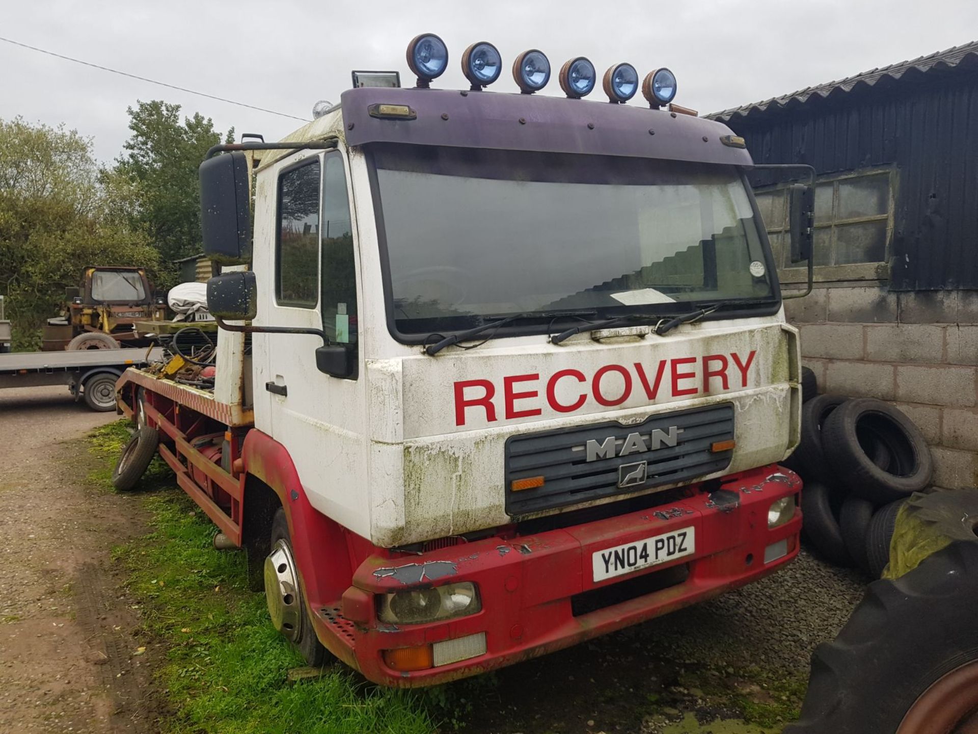 2004/04 REG MAN L2000 RECOVERY BREAKDOWN TRUCK, SHOWING 3 FORMER KEEPERS *NO VAT* - Image 2 of 8