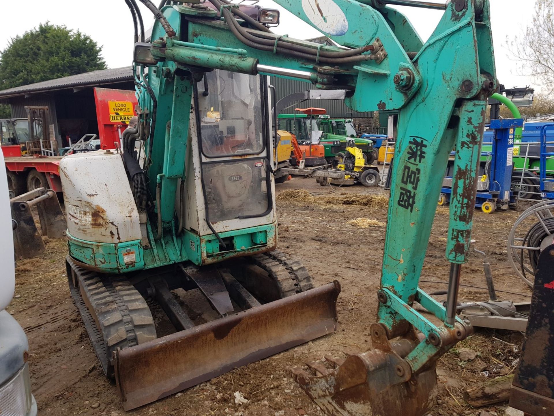 IHI 30UJ2 MINI DIGGER TRACKED EXCAVATOR, SHOWING 9,377 HOURS *PLUS VAT* - Image 3 of 9