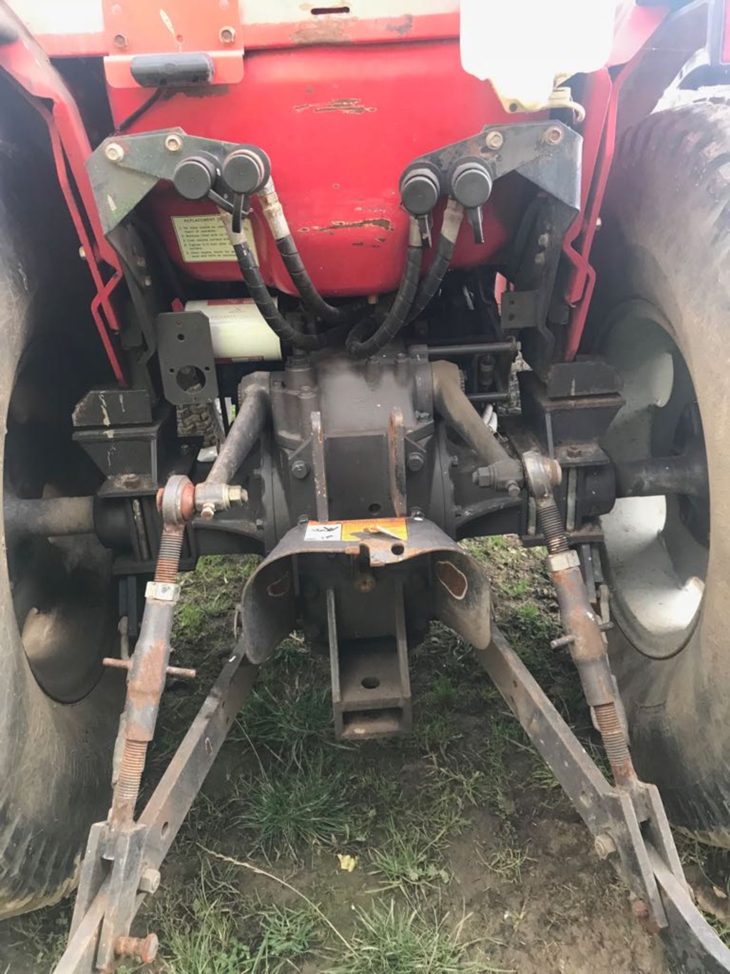 MASSEY FERGUSON 1250 TRACTOR WITH BUCKET - Image 8 of 9