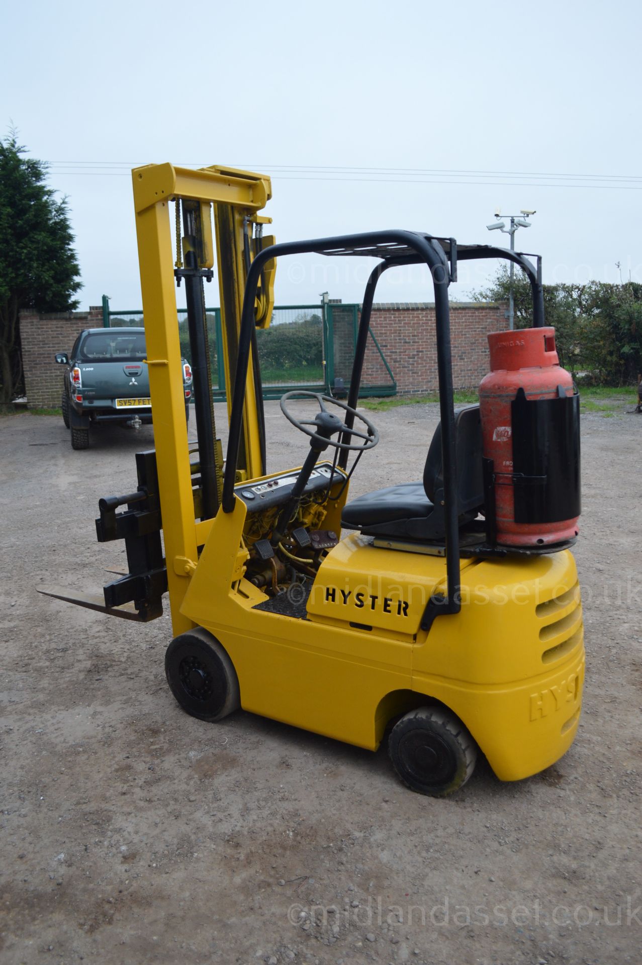 HYSTER LPG MONOTROL FORK TRUCK - Image 3 of 10