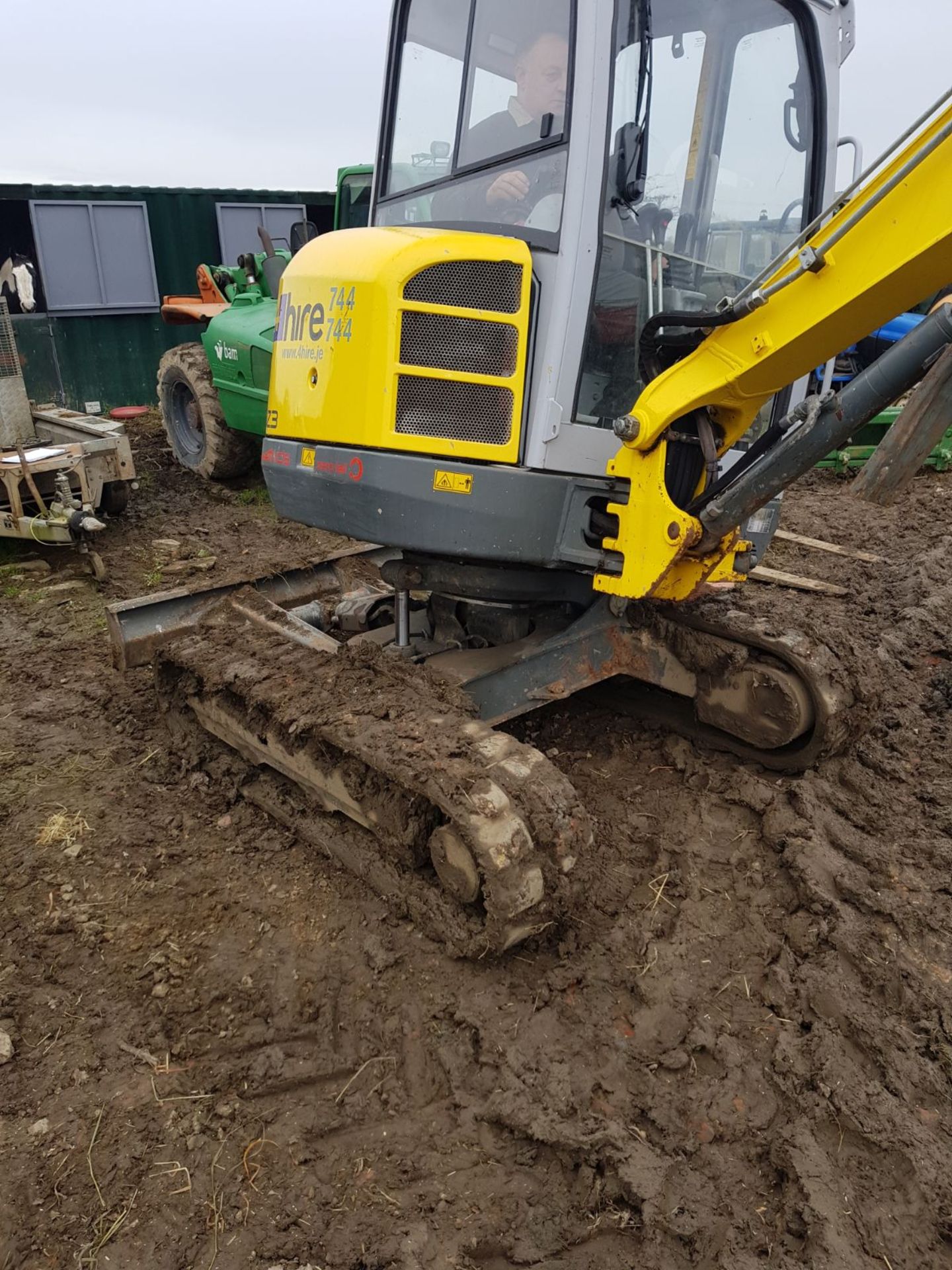 SUPER RARE ! 2013 2.8T NEUSON 28Z3 TILT DIGGER / MINI EXCAVATOR ZTS TRACKED & 3 BUCKETS *PLUS VAT* - Image 3 of 7