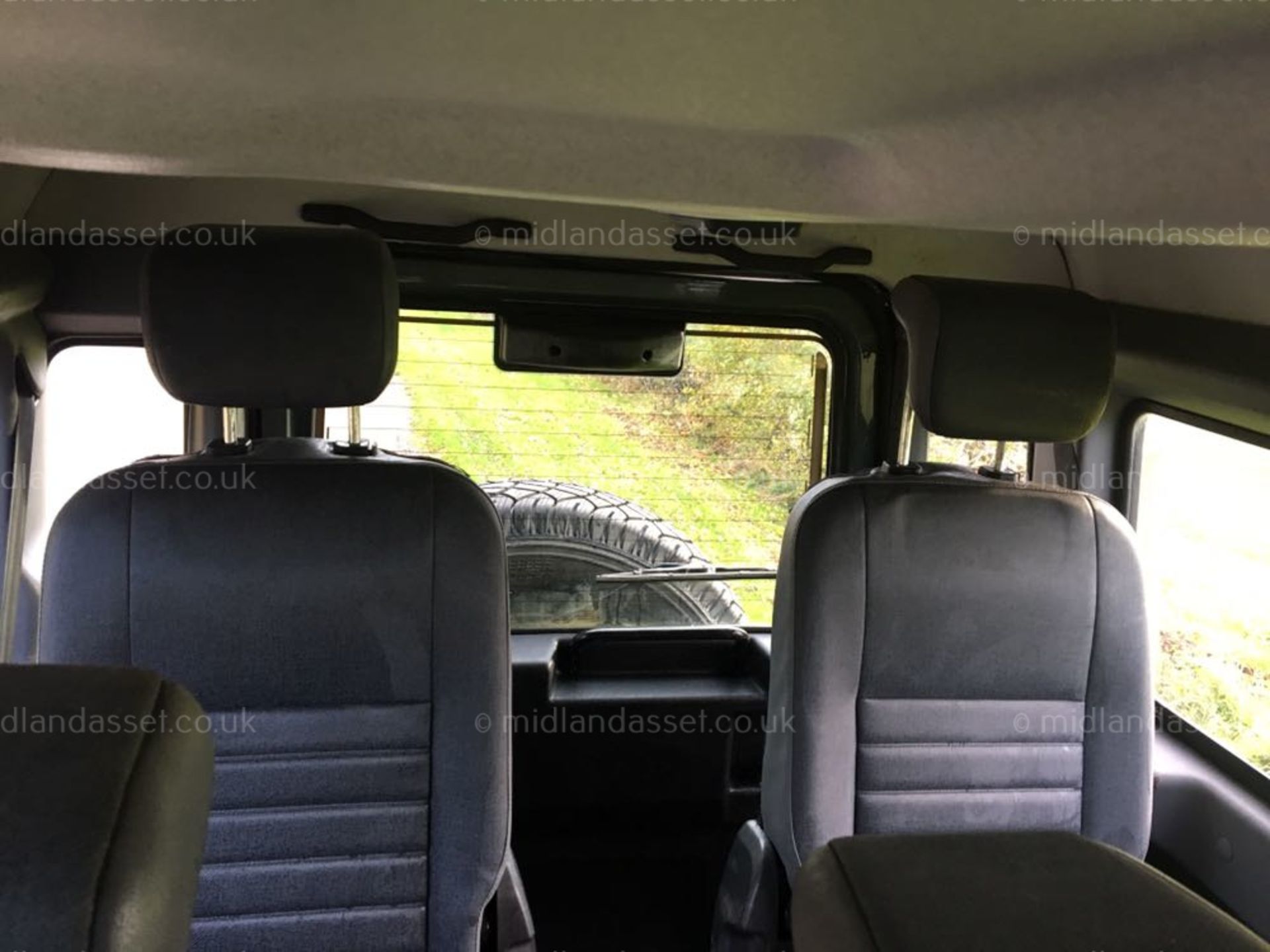 2009/09 REG LAND ROVER DEFENDER - Image 14 of 15