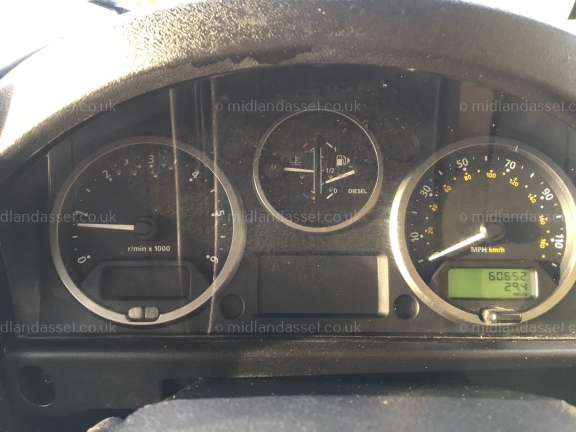 2009/09 REG LAND ROVER DEFENDER - Image 11 of 15