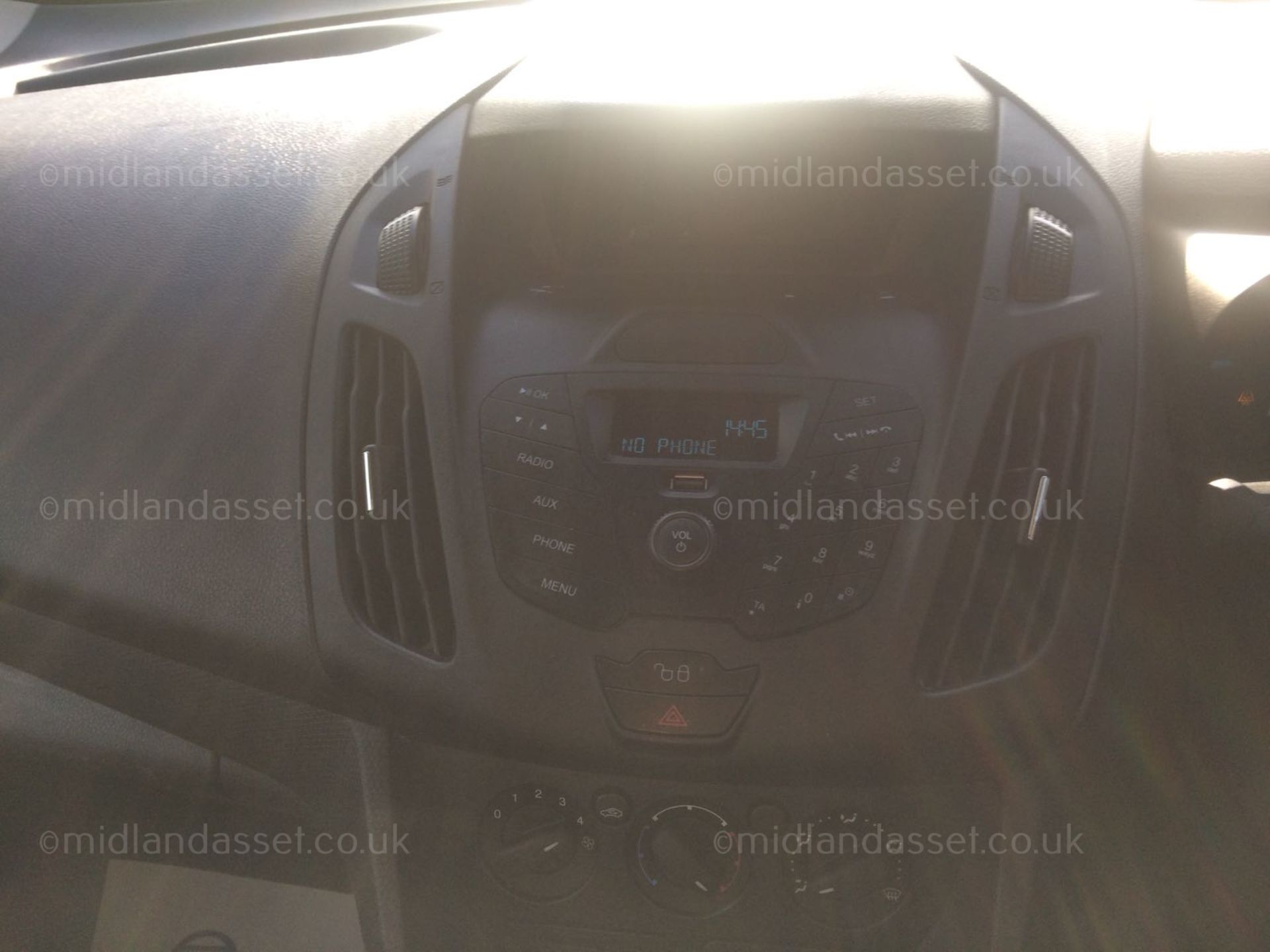 2014/64 REG FORD TRANSIT CONNECT 200 PANEL VAN ONE OWNER - Image 10 of 22