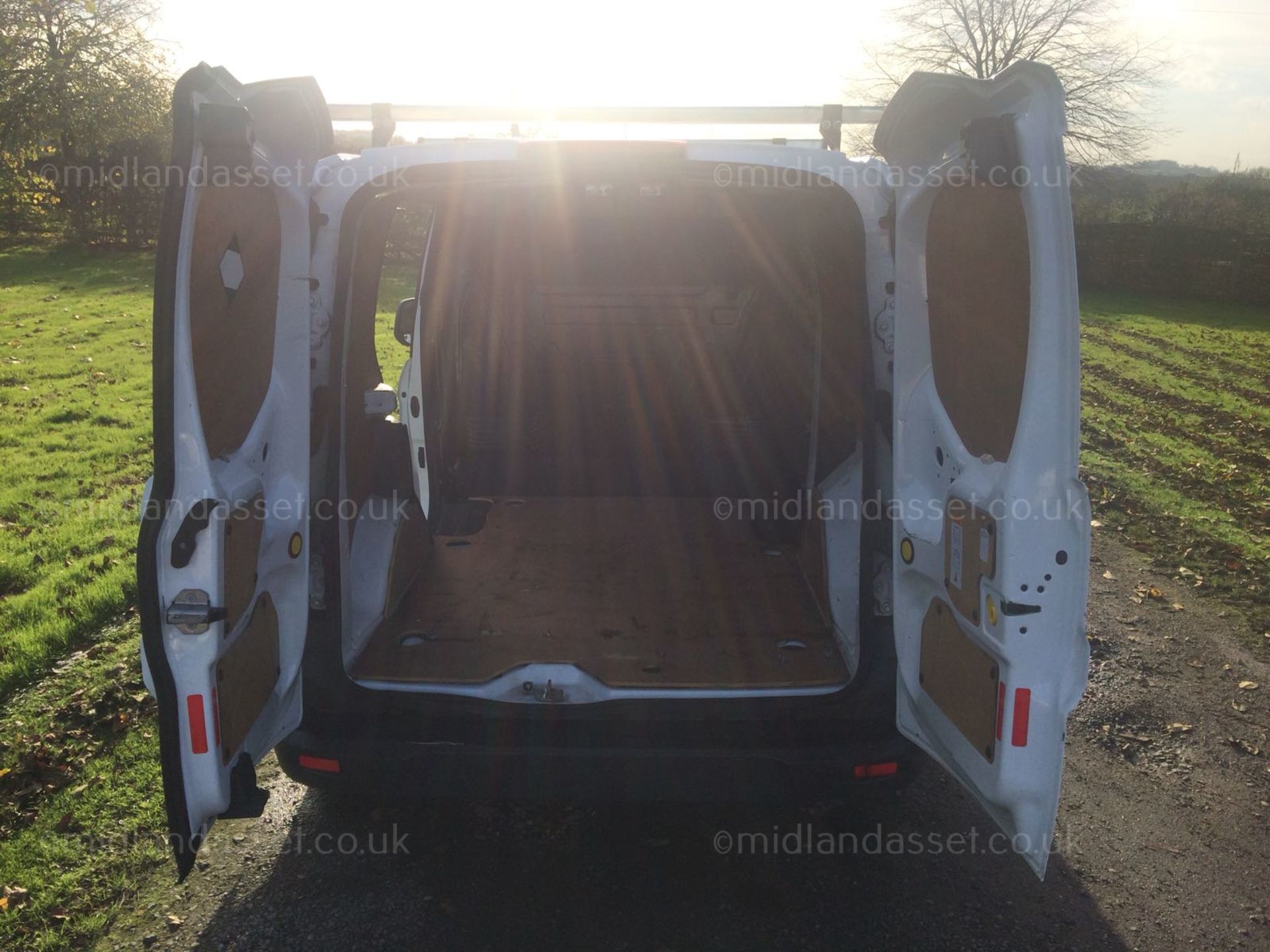 2014/64 REG FORD TRANSIT CONNECT 200 PANEL VAN ONE OWNER - Image 18 of 22