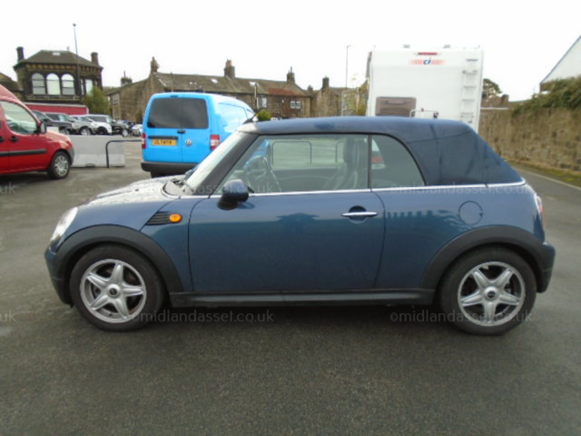 2009/09 REG MINI COOPER 1.6 CONVERTIBLE SERVICE HISTORY - Image 8 of 11