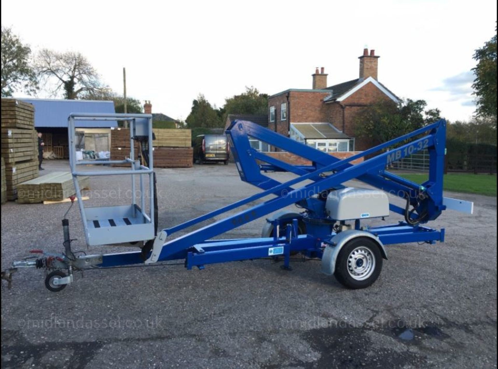 CHERRY PICKER TOWED 10 METRES ACCESS PLATFORM EURO ACCESS MB10-32 - Image 2 of 6