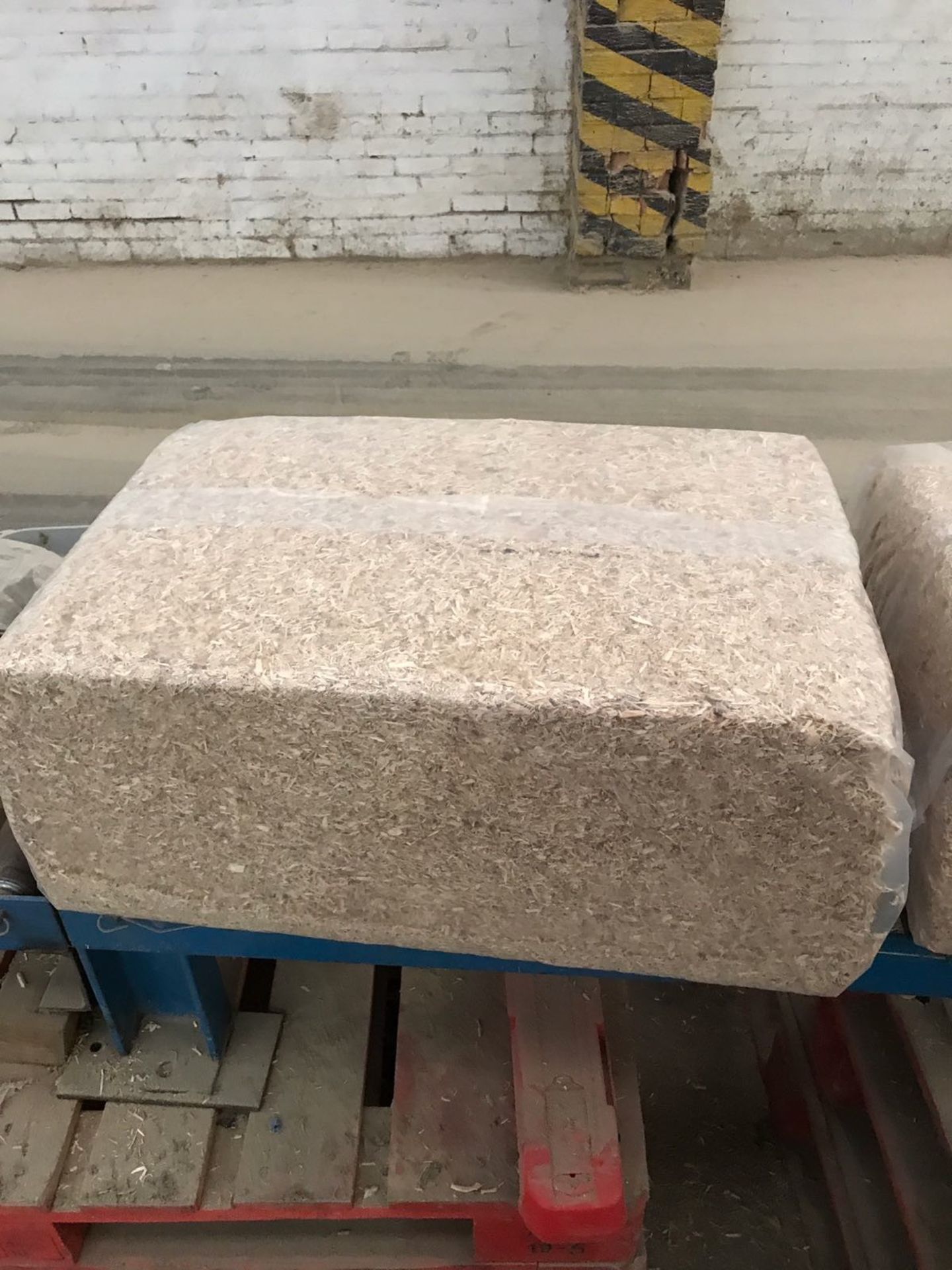 PALLET OF SOFT CHIP BEDDING