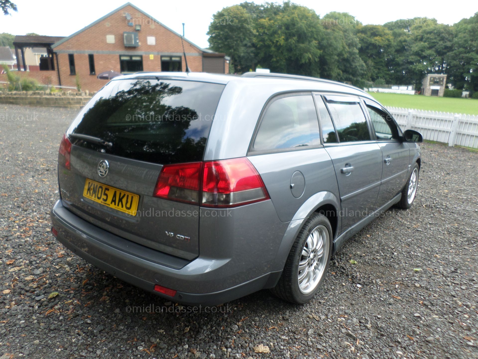 2005/05 REG VAUXHALL VECTRA SRI V6 AUTO ESTATE FULL SERVICE HISTORY - Image 5 of 11