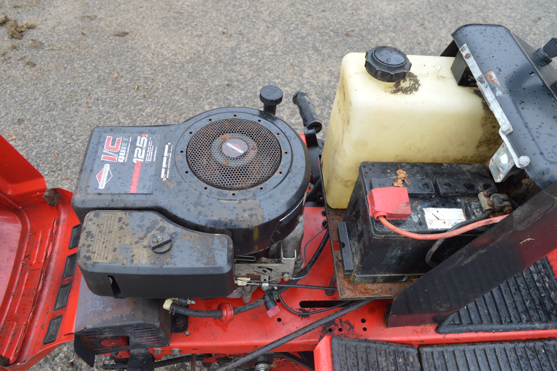 1999 WESTWOOD S1300 RIDE ON LAWN MOWER *NO VAT* - Image 8 of 10