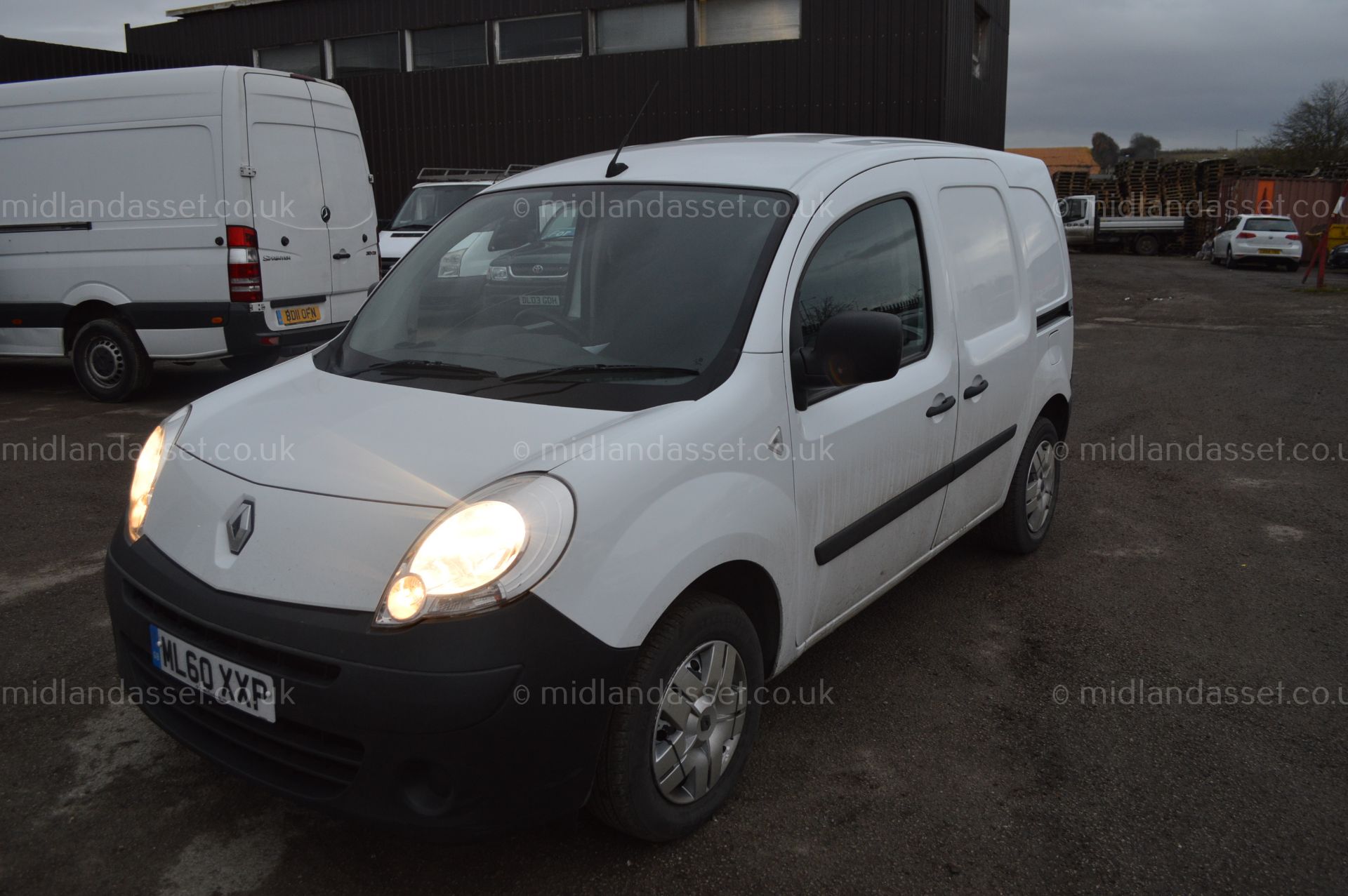 2010/60 REG RENAULT KANGOO ML19 67 DCI CAR DERIVED VAN - Image 3 of 9