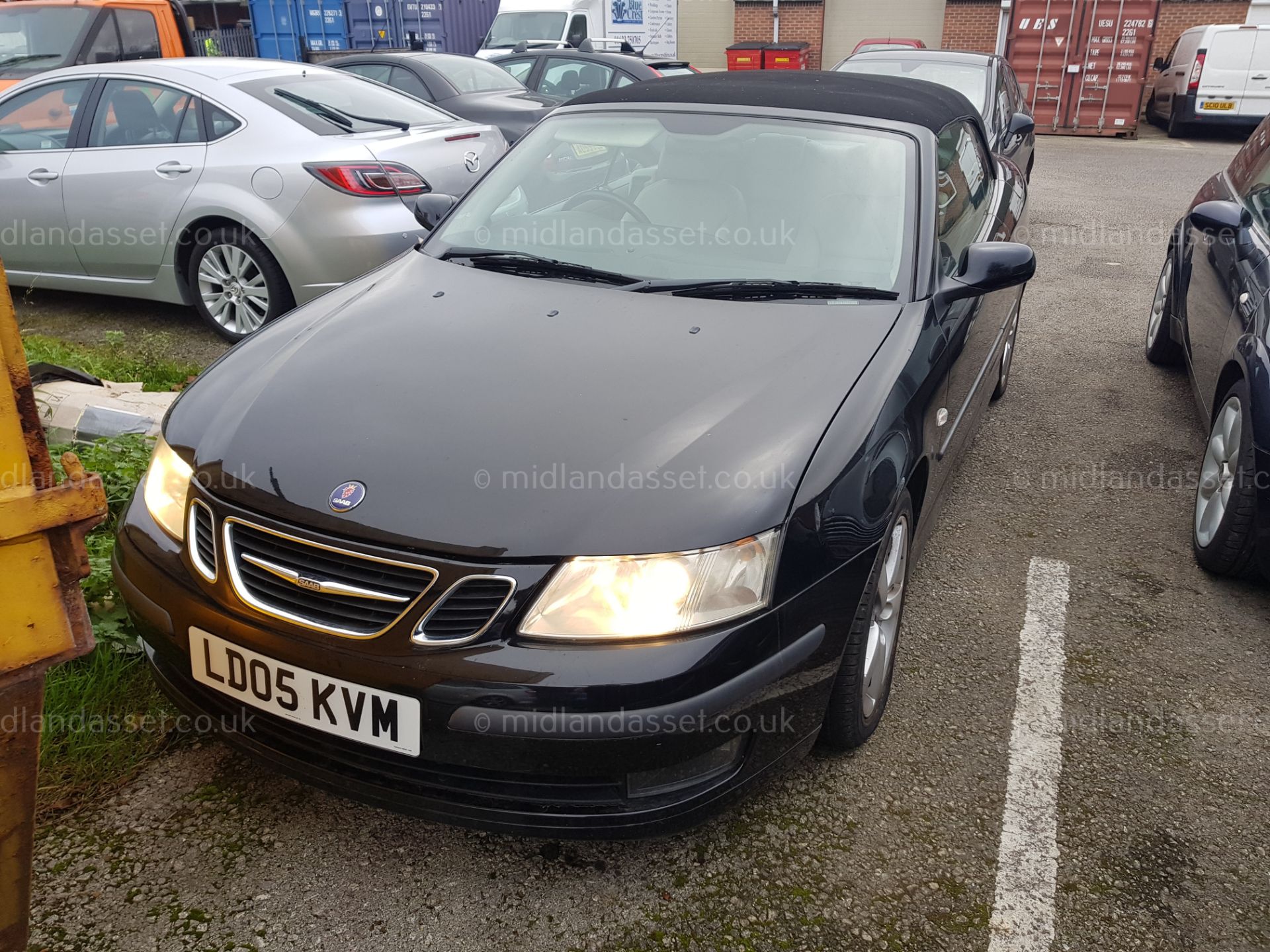 2005/05 REG SAAB 9-3 VECTOR 150 BHP CONVERTIBLE, SHOWING 2 FORMER KEEPERS *NO VAT* - Image 3 of 8