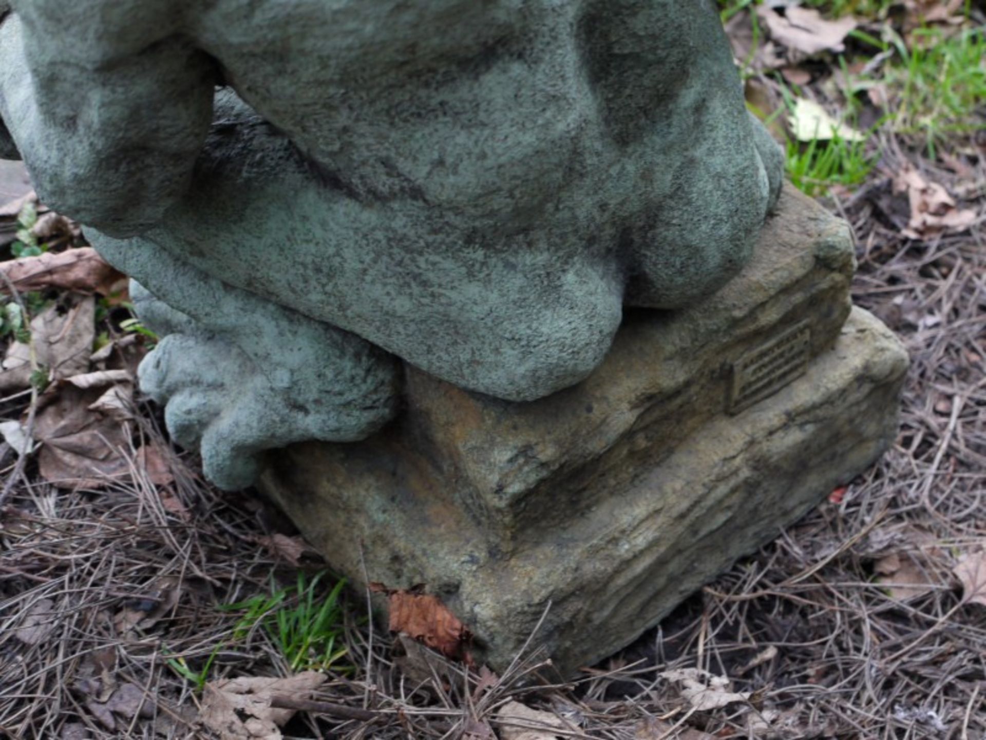 PAIR OF GARGOYLES   These rare statues/gargoyles are all are individually hand finished in the UK. - Image 3 of 12