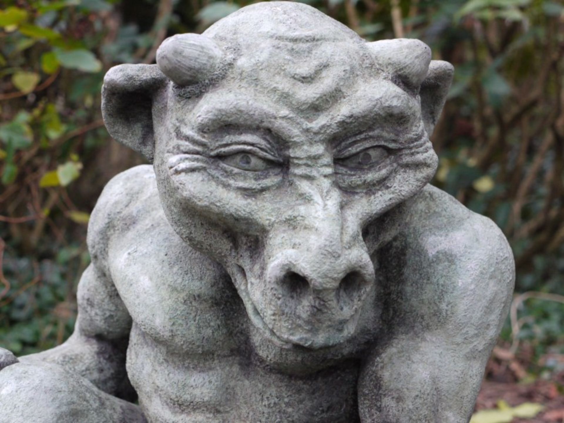 PAIR OF GARGOYLES   These rare statues/gargoyles are all are individually hand finished in the UK. - Image 8 of 12