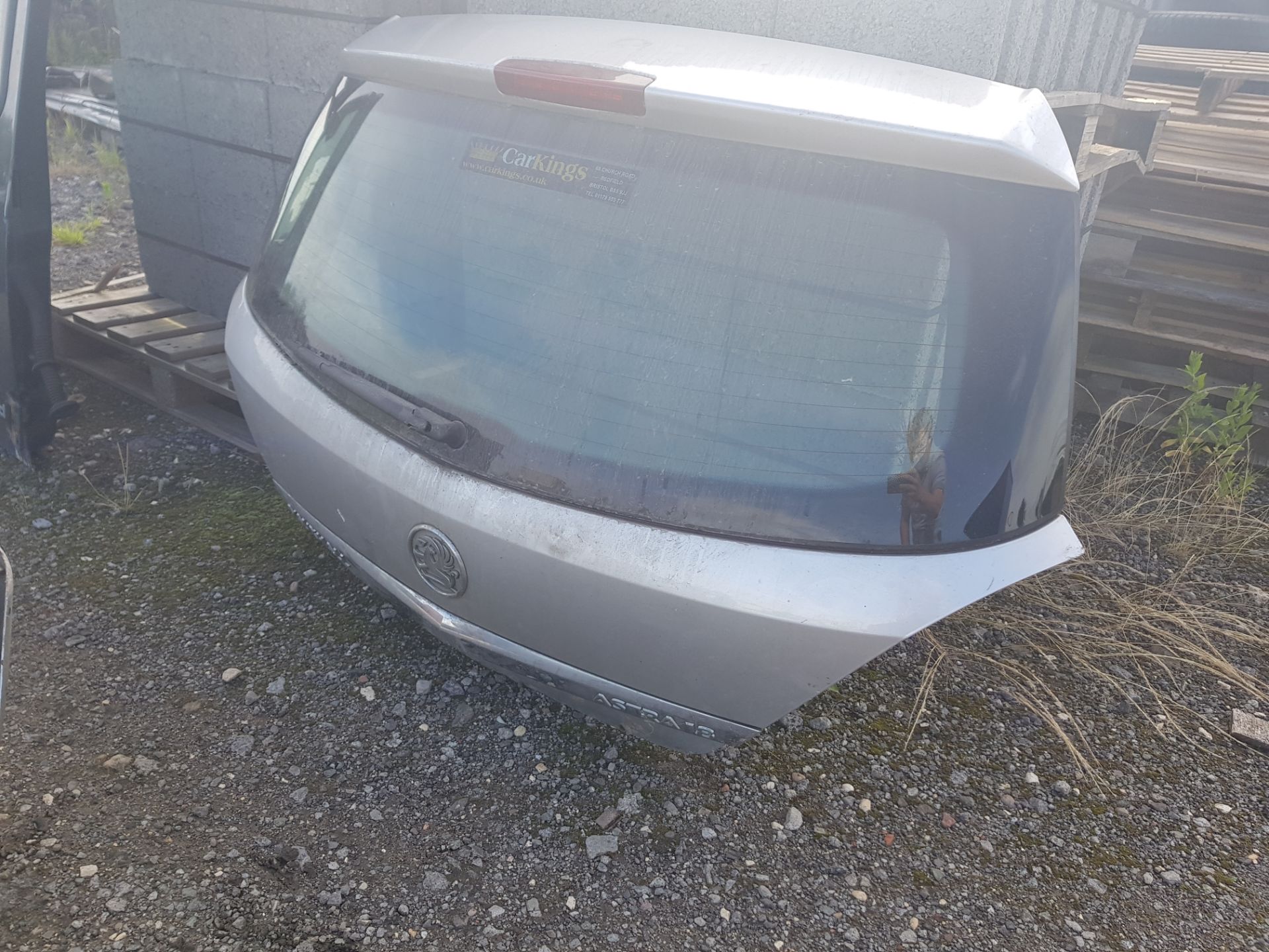 VAUXHALL ASTRA 1.8 REAR BOOT DOOR & REAR BUMPER *NO VAT*