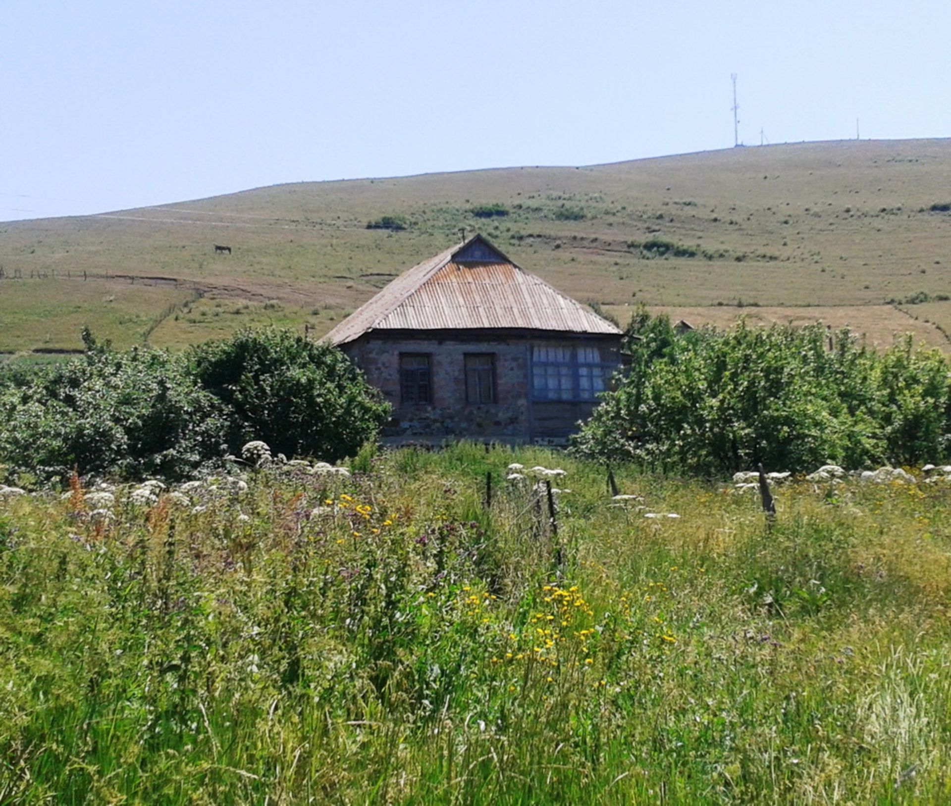 PROPERTY AND 2,280 SQM OF LAND IN DRAXTIK, ARMENIA CLOSE TO LAKE SEVAN - Image 14 of 19