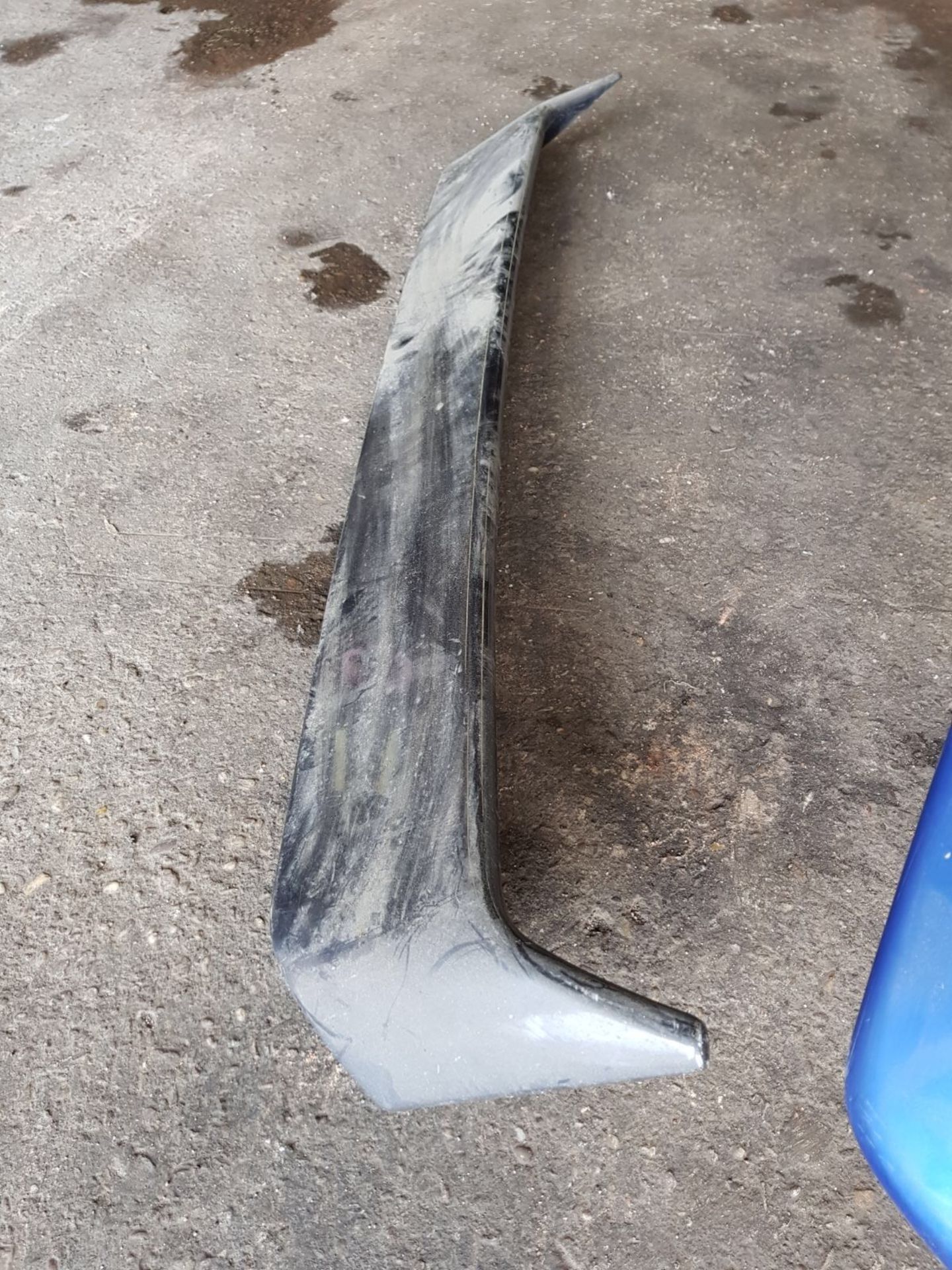 BLACK SPOILER ESCORT CAB MK4 *NO VAT*