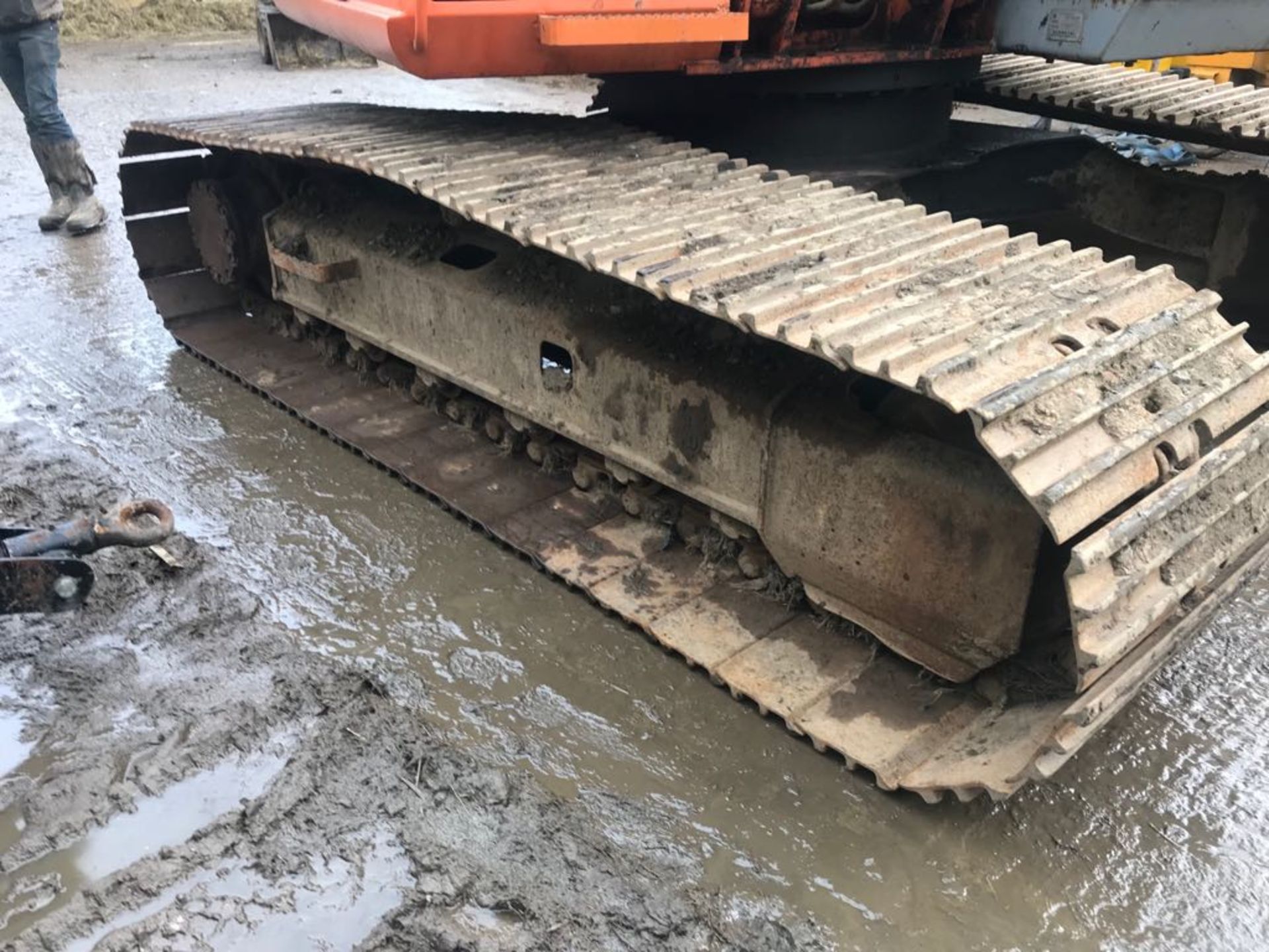 10 TONNE HITACHI DIGGER / EXCAVATOR, ALL GOOD AND WORKING, CLEAN & TIDY, SHOWING 6,021 HOURS - Image 8 of 11