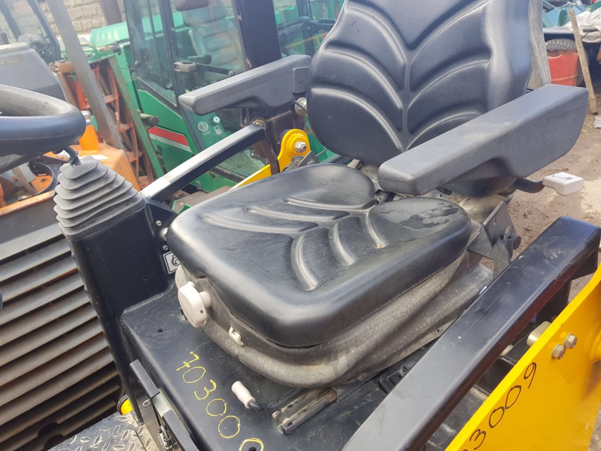 2011 JCB VMT160 VIBROMAX RIDE-ON DIESEL ROLLER *PLUS VAT* - Image 3 of 6