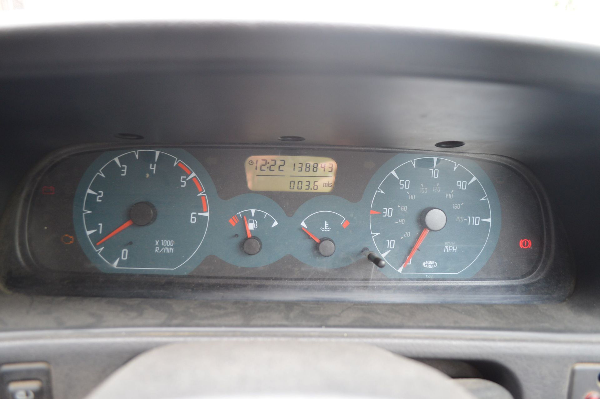 2000/W REG NISSAN TERRANO II 2.7 TURBO DIESEL SWB *NO VAT* - Image 12 of 14