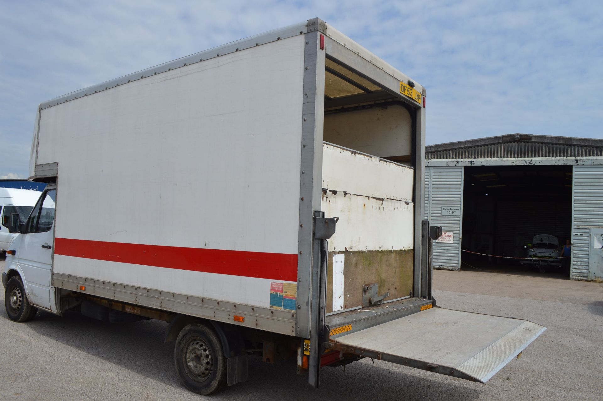 MERCEDES SPRINTER REAR BOX BODY / SHELL - WITH TAIL LIFT *NO VAT* - Image 4 of 12