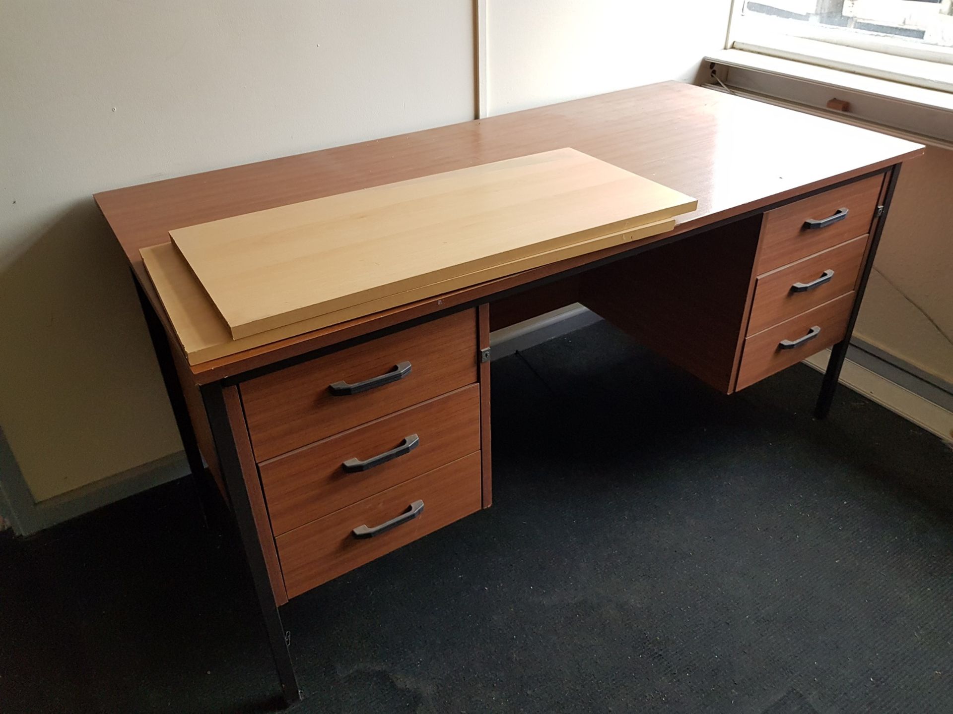 DARK WOOD EFFECT OFFICE DESK, OFFICE CLEARANCE *NO VAT*