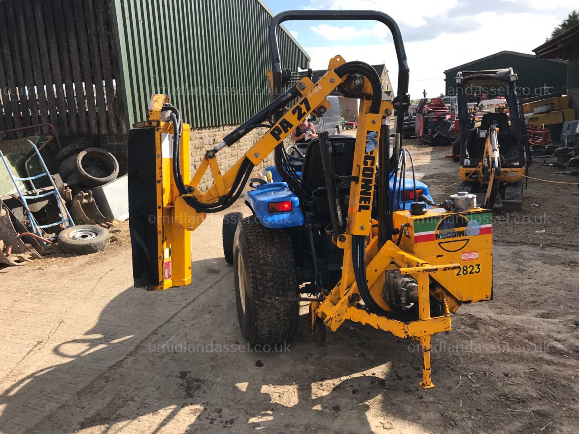 NEW HOLLAND TC27D TRACTOR - Image 10 of 11