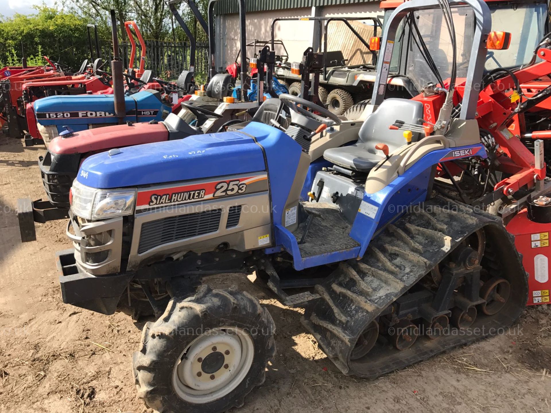 ISEKI COMPACT TRACTOR ON TRACKS - Image 2 of 9