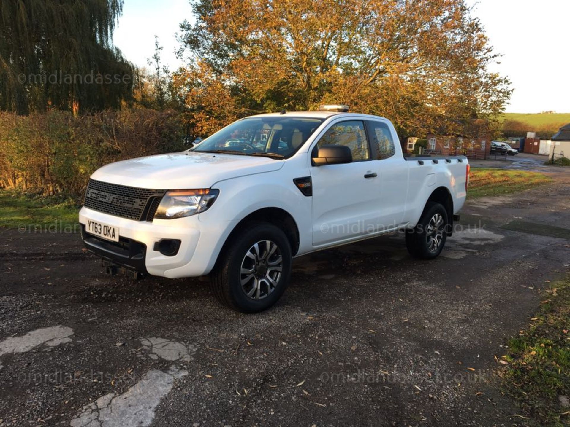 2013/63 REG FORD RANGER XL 4x4 TDCI PICK-UP ONE OWNER - Image 2 of 11