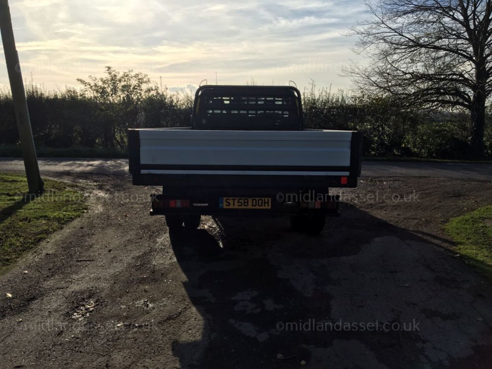 2008/58 REG FORD TRANSIT 100 T350L RWD DROPSIDE LORRY - Image 4 of 11