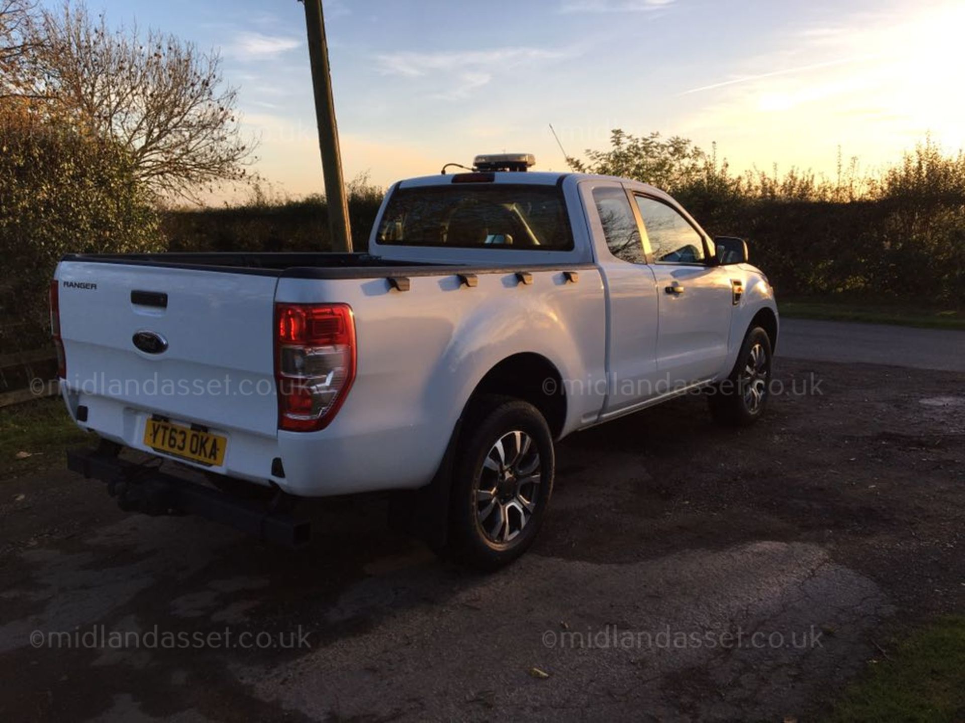 2013/63 REG FORD RANGER XL 4x4 TDCI PICK-UP ONE OWNER - Image 3 of 11