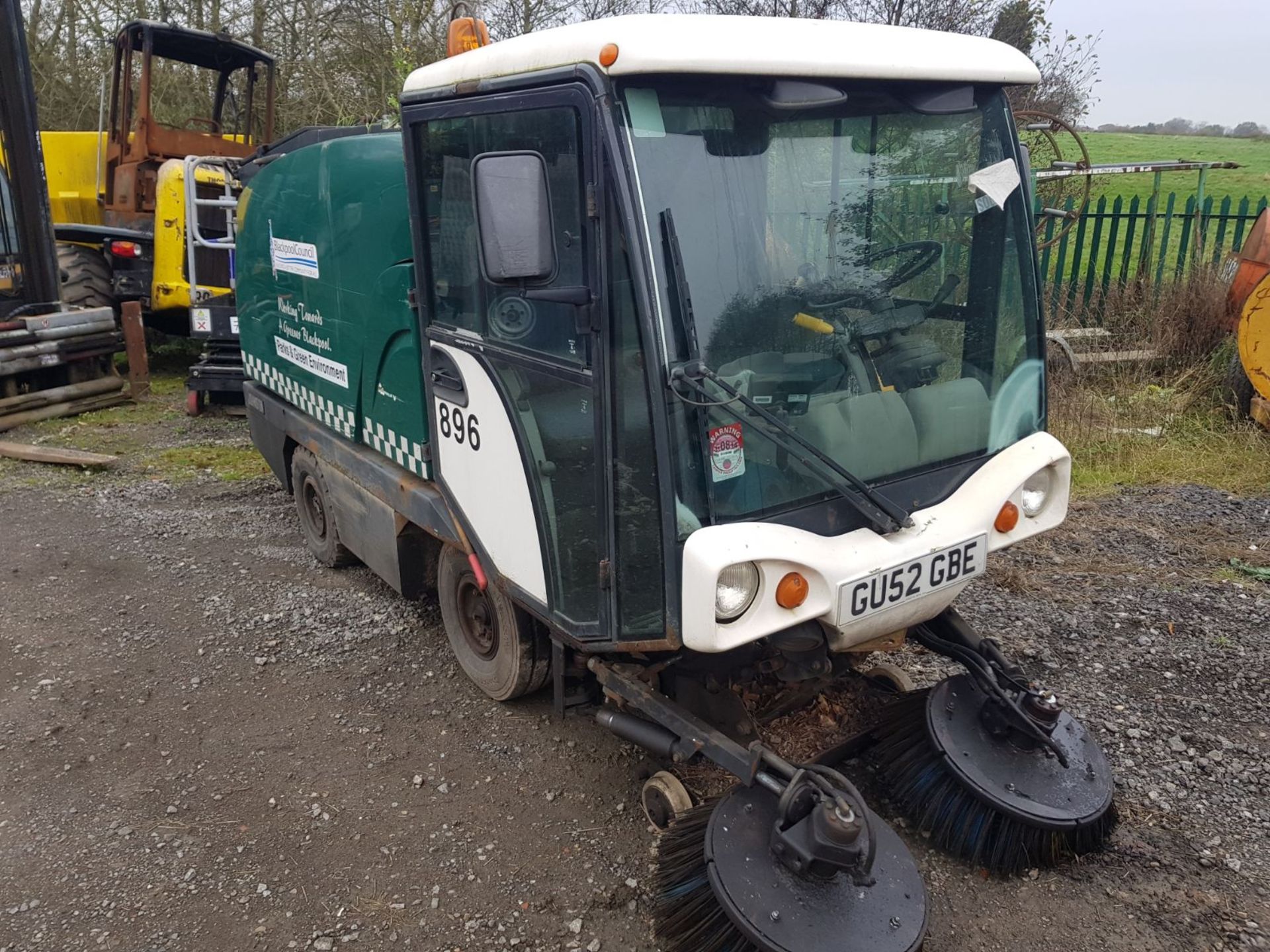 2002/52 REG JOHNSTON ROAD SWEEPER, NO KEYS EX BLACKPOOL COUNCIL *PLUS VAT* - Image 2 of 5