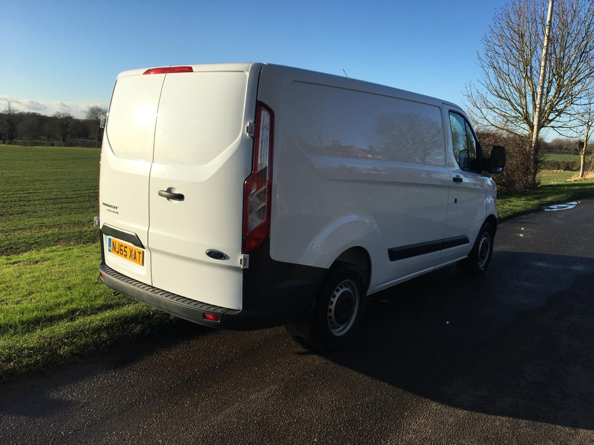 2015/65 REG FORD TRANSIT CUSTOM 290 ECO-TECH PANEL VAN 2.2 DIESEL, SHOWING 0 FORMER KEEPERS *NO VAT* - Image 5 of 10