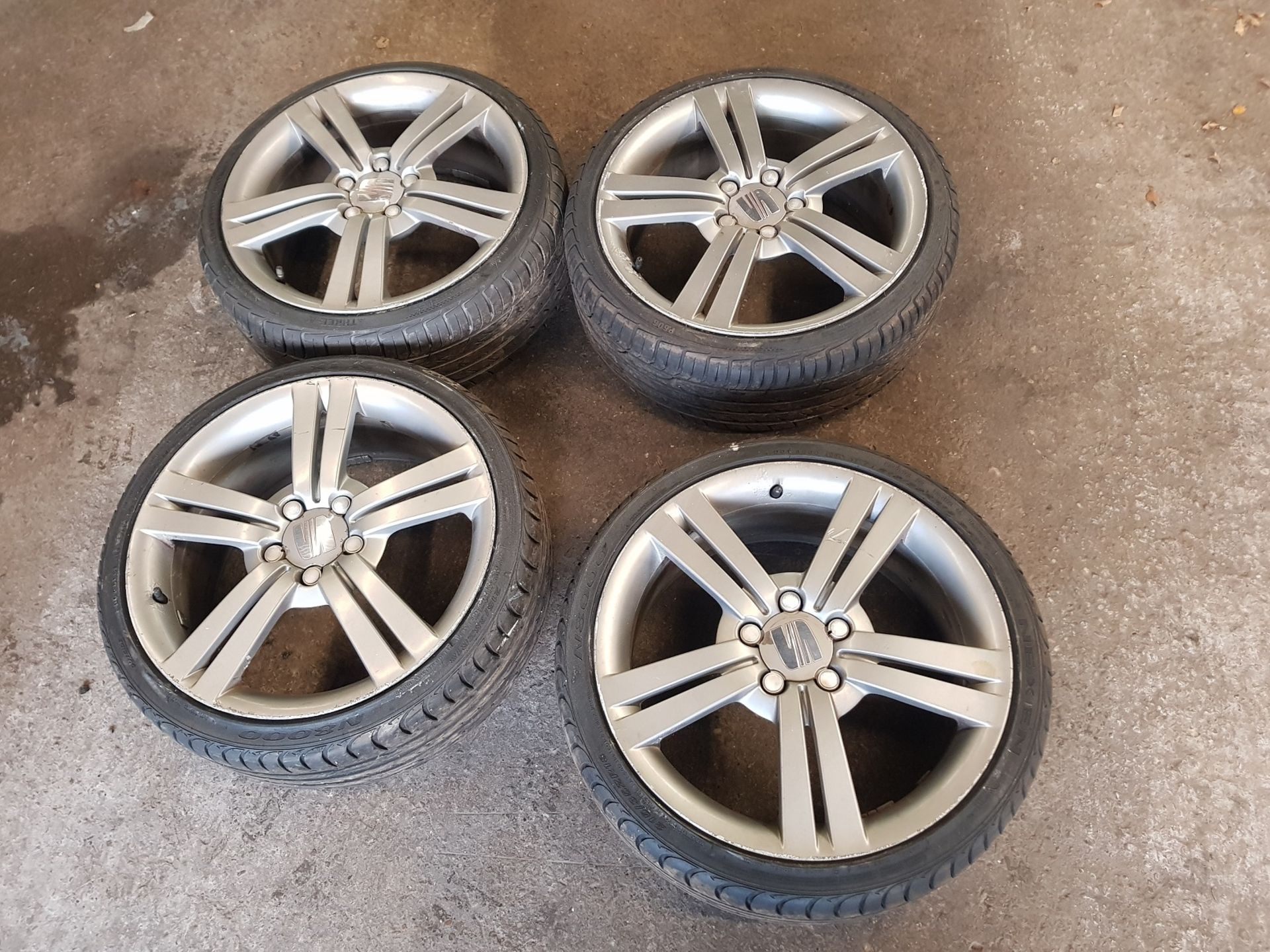 X4 18" SEAT LEON WHEELS AND TYRES *NO VAT*