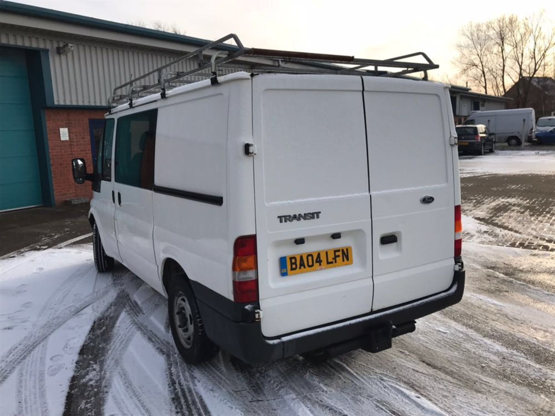 2004/04 REG FORD TRANSIT 280 SWB DIESEL PANEL VAN 2.0, SHOWING 0 FORMER KEEPERS *NO VAT* - Image 3 of 9