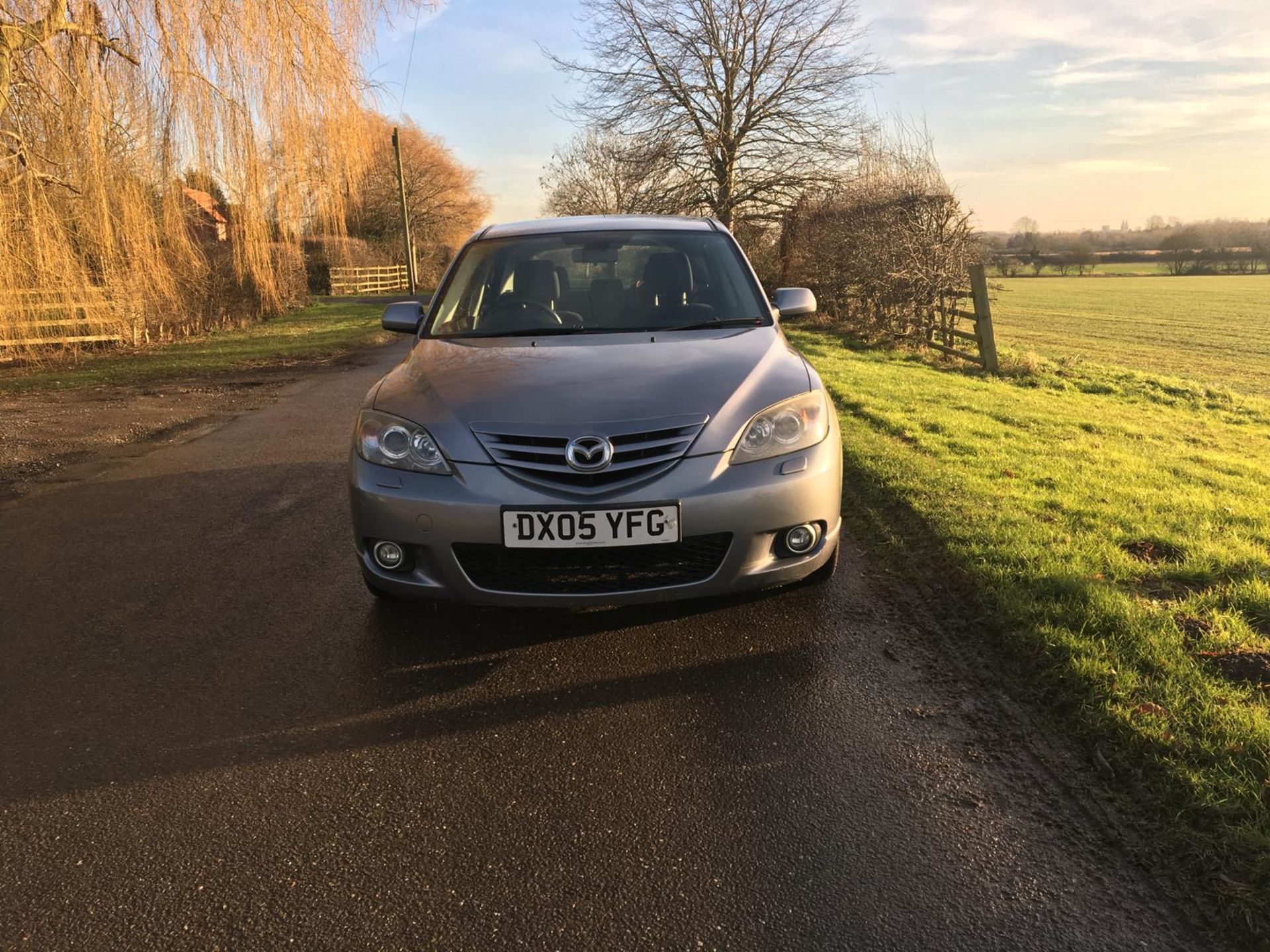 2005/05 REG MAZDA 3 SPORT 2.0 PETROL GREY 5 DOOR HATCHBACK *NO VAT* - Image 2 of 11