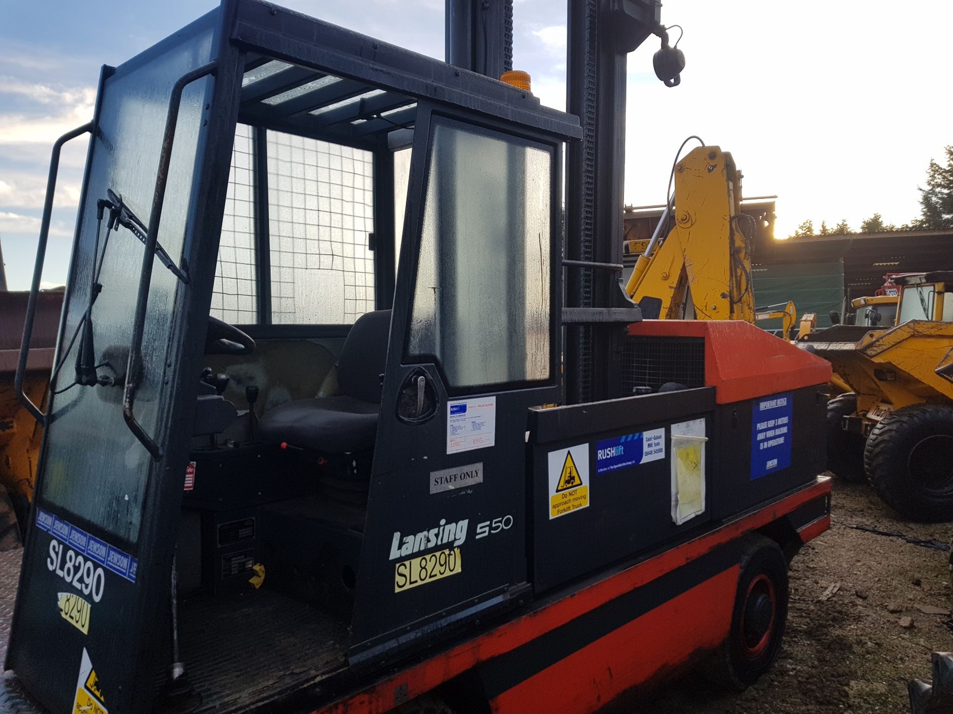 2001 LINDE LANSING 550 SIDE LOADER, SHOWING 4,983 HOURS (UNVERIFIED) *PLUS VAT* - Bild 6 aus 6