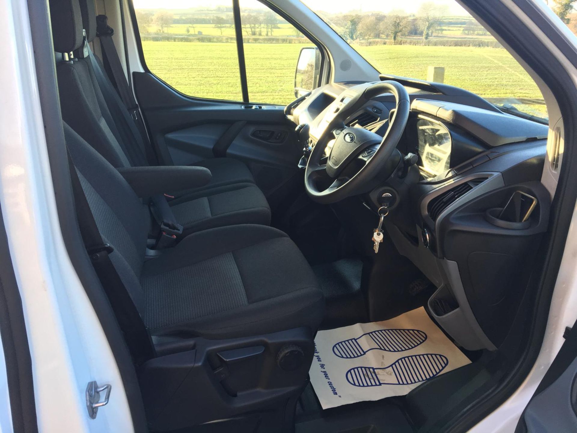 2015/65 REG FORD TRANSIT CUSTOM 290 ECO-TECH PANEL VAN 2.2 DIESEL, SHOWING 0 FORMER KEEPERS *NO VAT* - Image 9 of 10