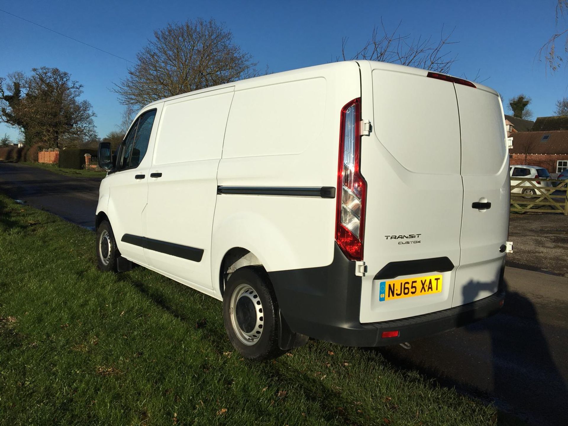 2015/65 REG FORD TRANSIT CUSTOM 290 ECO-TECH PANEL VAN 2.2 DIESEL, SHOWING 0 FORMER KEEPERS *NO VAT* - Image 4 of 10