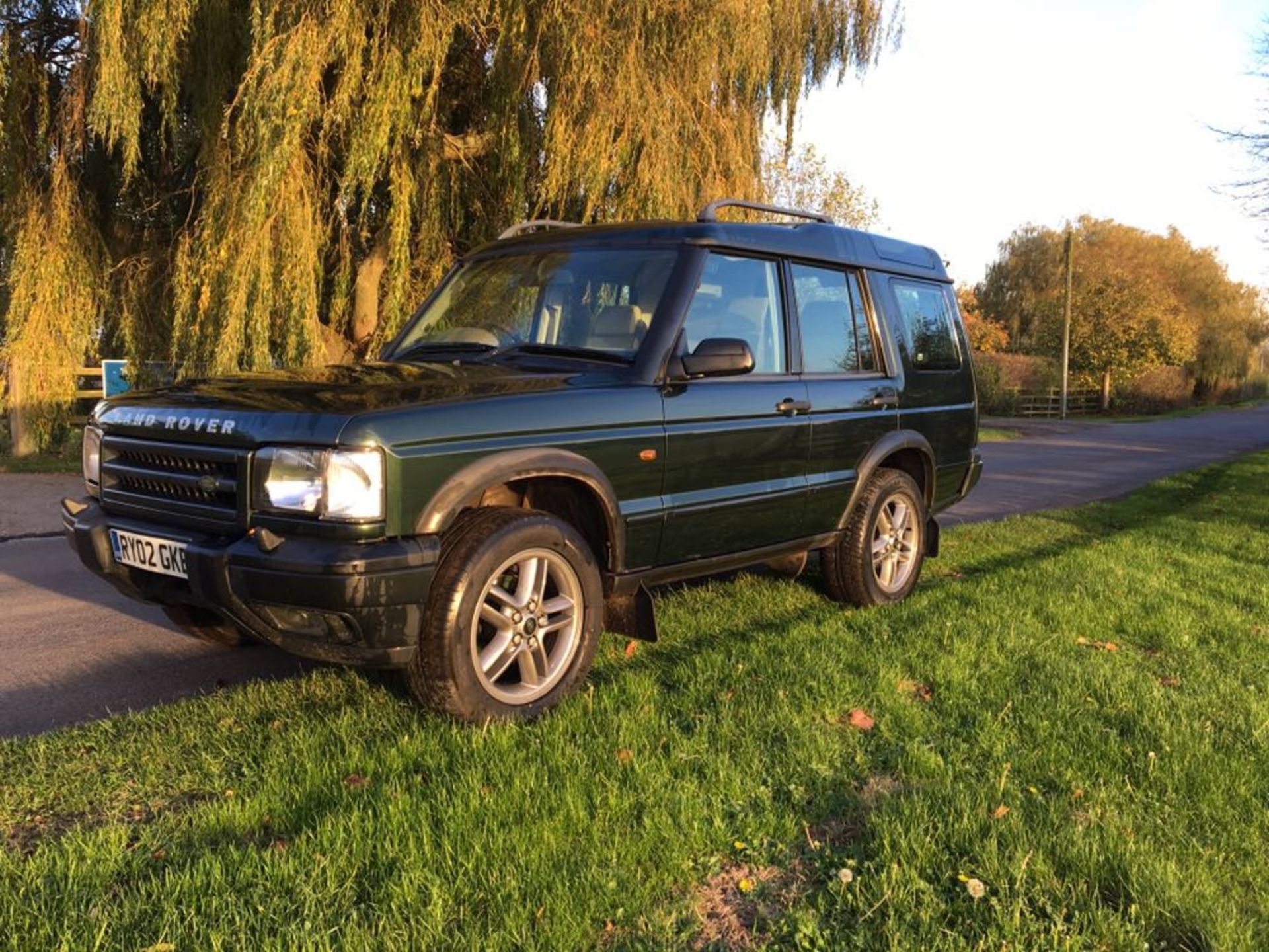 2002/02 REG LAND ROVER DISCOVERY TD5 ES AUTOMATIC, SHOWING 4 FORMER KEEPERS *NO VAT* - Image 3 of 11