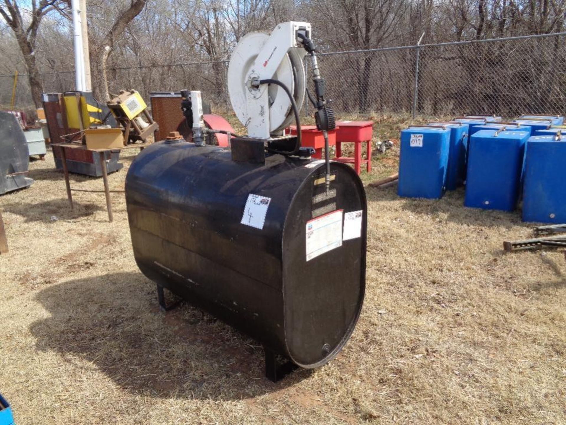 Oil Tank w/ Air Pump & Hose Reel