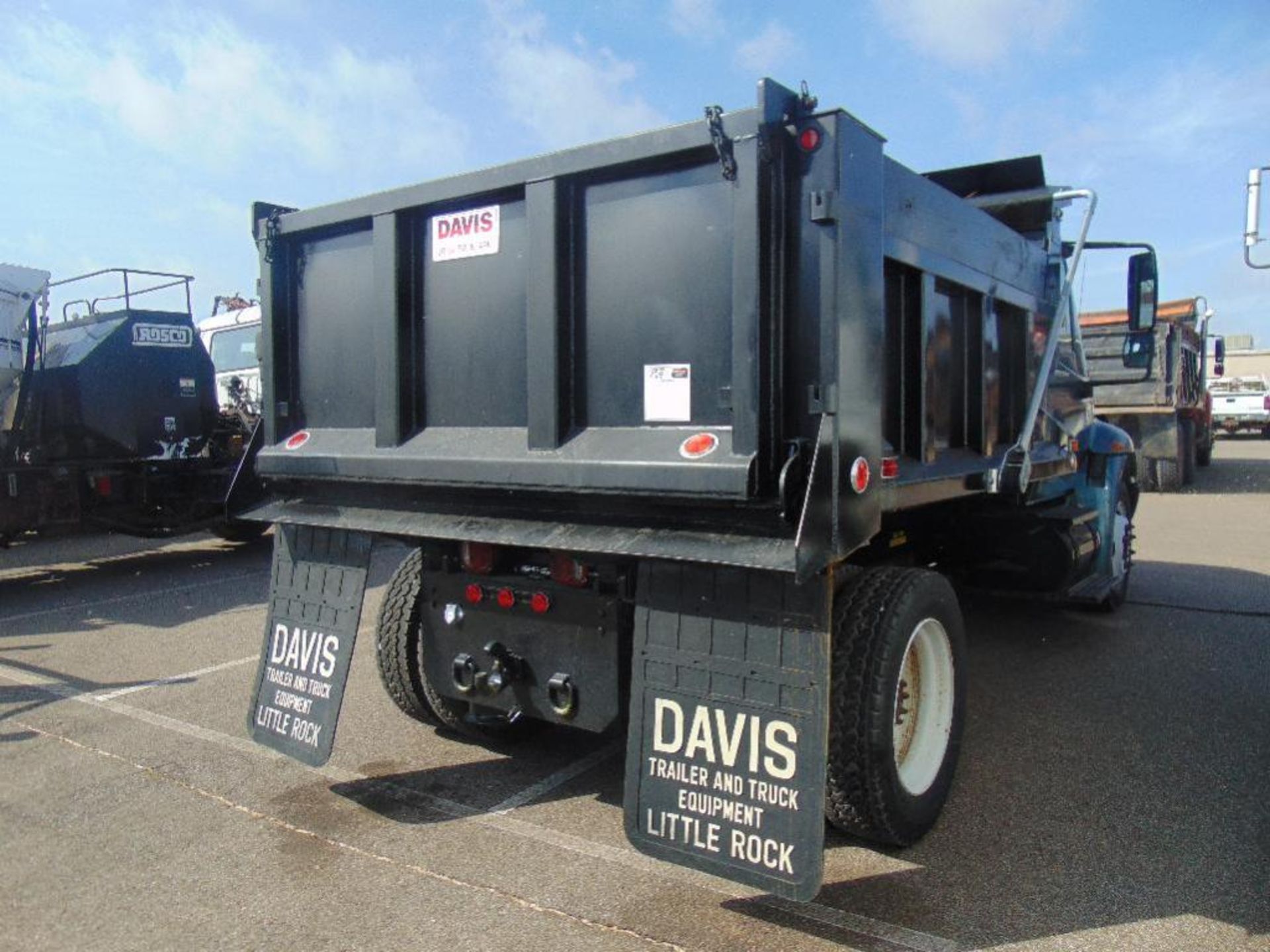 2006 IHC 4300 s/a Dump Truck s/n 1htmmaam07h453143, dt466 eng, auto trans, od reads 76237 miles, new - Image 9 of 10