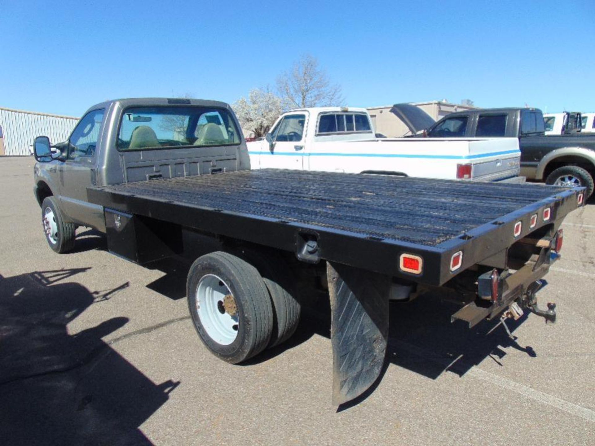 2004 Ford F450 Flatbed Truck s/n 1fdxf46s84ec92241, 6.8L eng, auto trans, 12"x8" Bed, odometer reads - Image 2 of 6